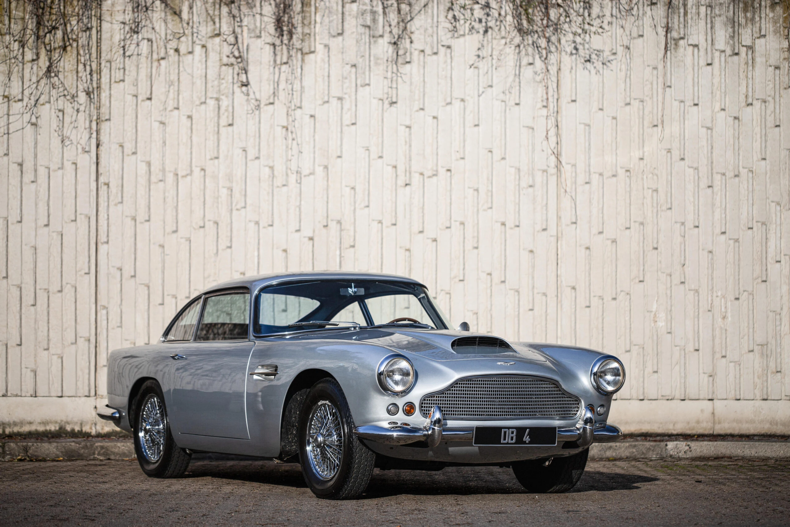 DB4 Series II Saloon 1960 5