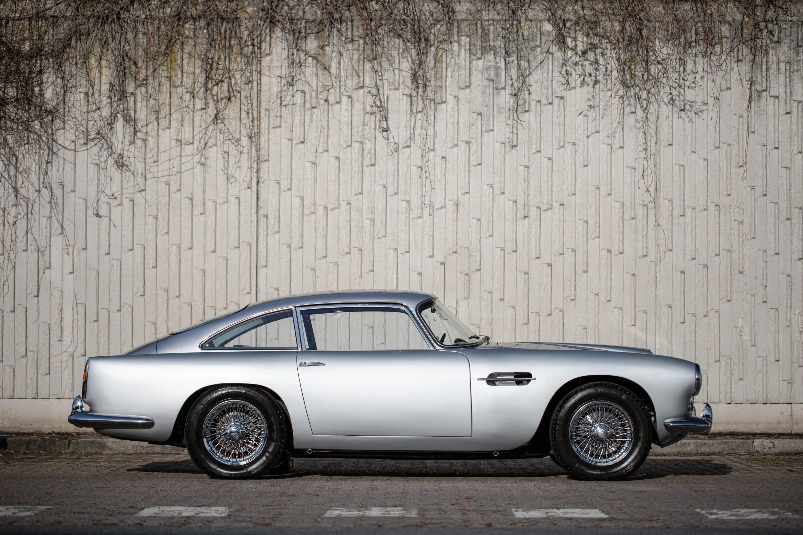 DB4 Series II Saloon 1960 7