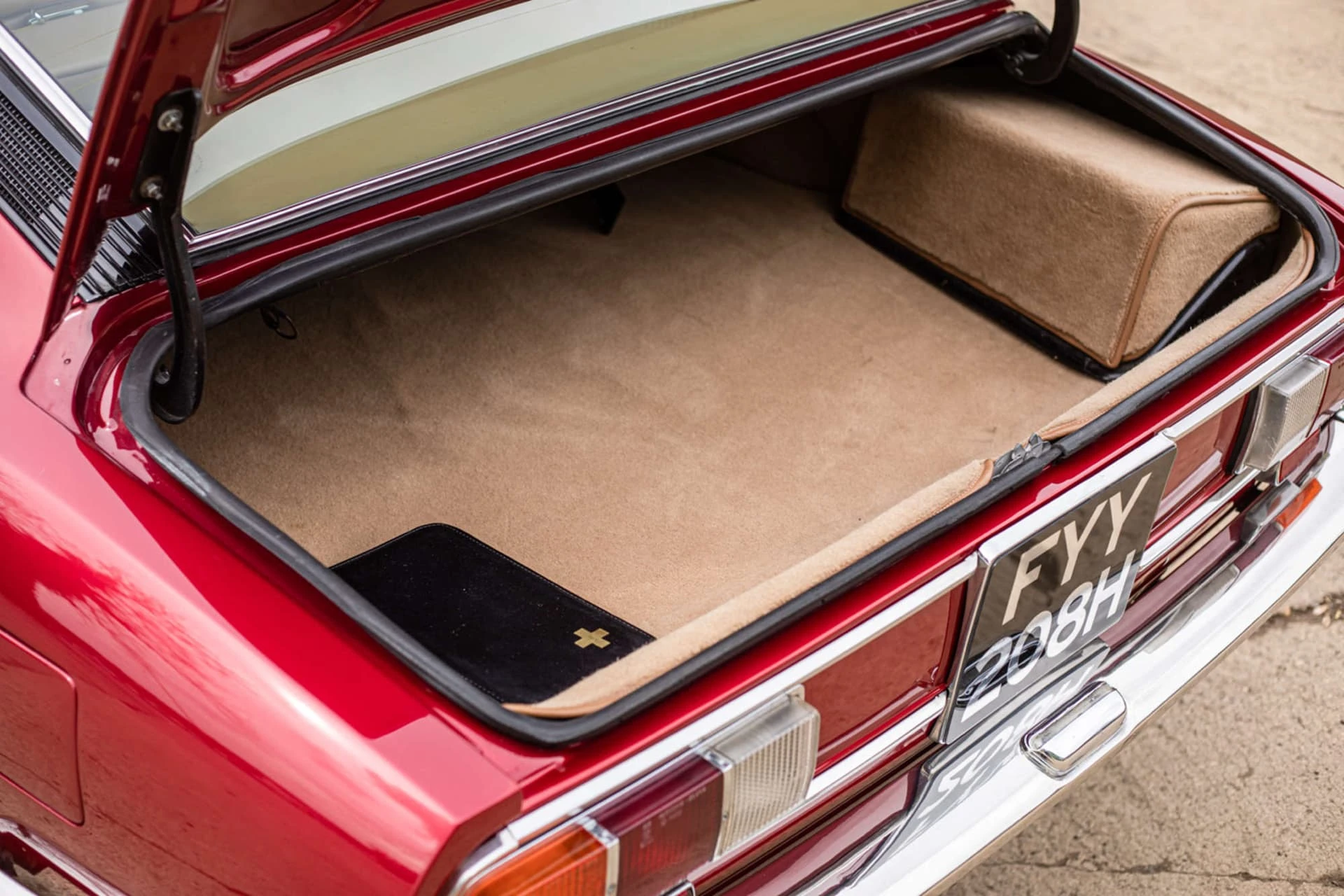 Fiat Dino 2400 Coupé Bertone 1969 10