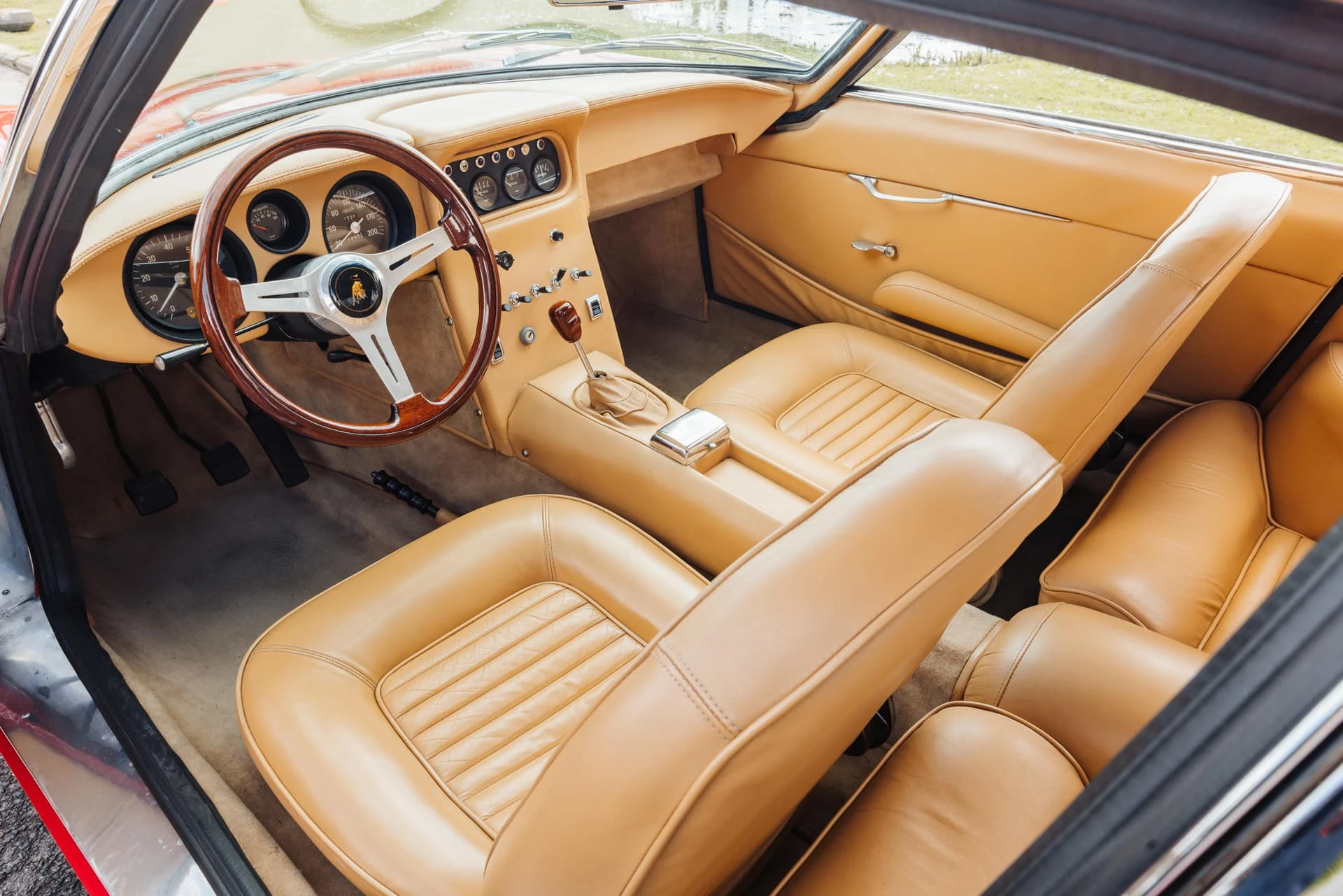 Lamborghini 400 GT 2+2 Touring 1968 11