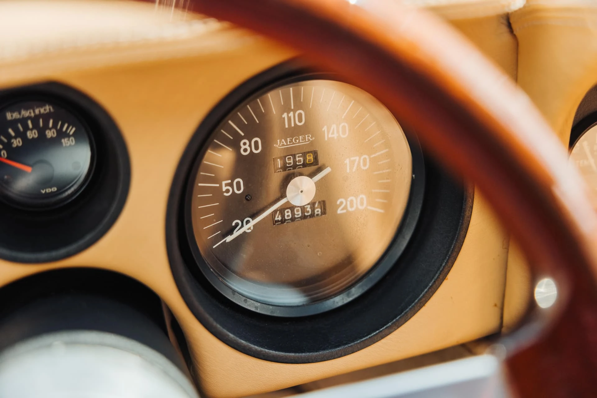 Lamborghini 400 GT 2+2 Touring 1968 13