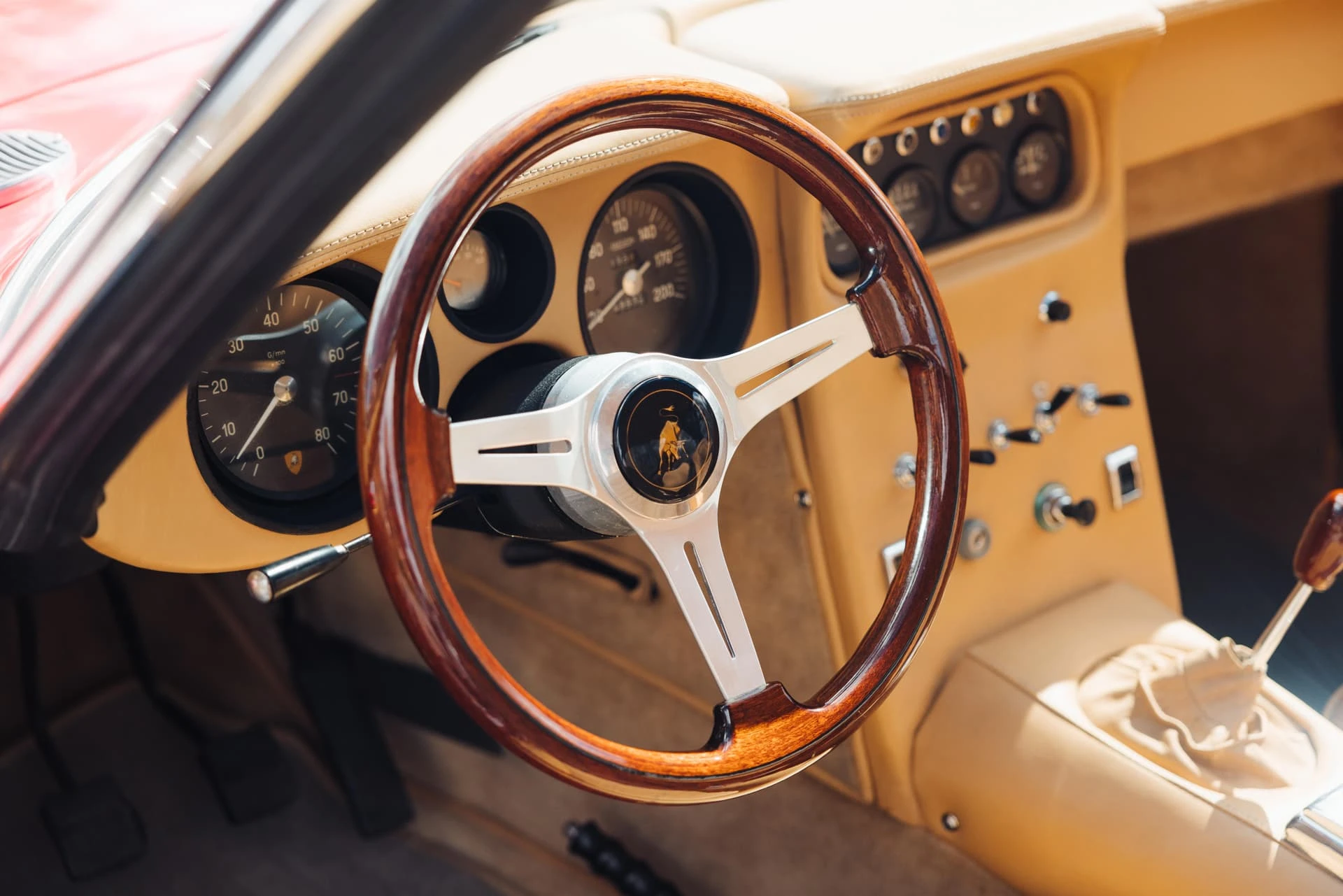 Lamborghini 400 GT 2+2 Touring 1968 19