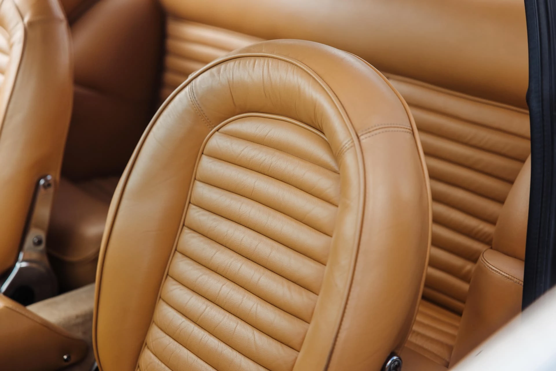 Lamborghini 400 GT 2+2 Touring 1968 21