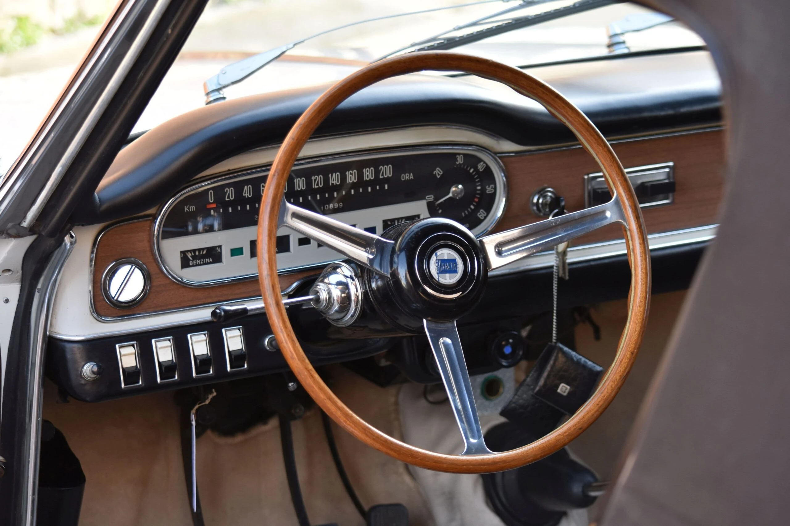 Lancia Flavia Convertible Vignale 1962 7