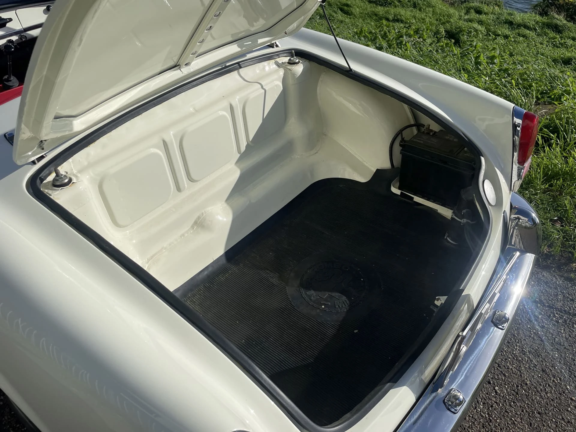 Alfa Romeo 1600 Giulia Spider Pininfarina 1964 15