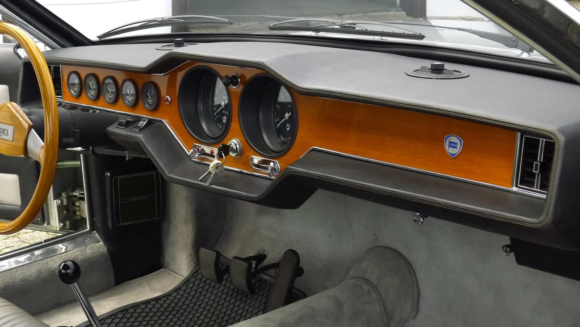 Lancia Marica Ghia 1969 17