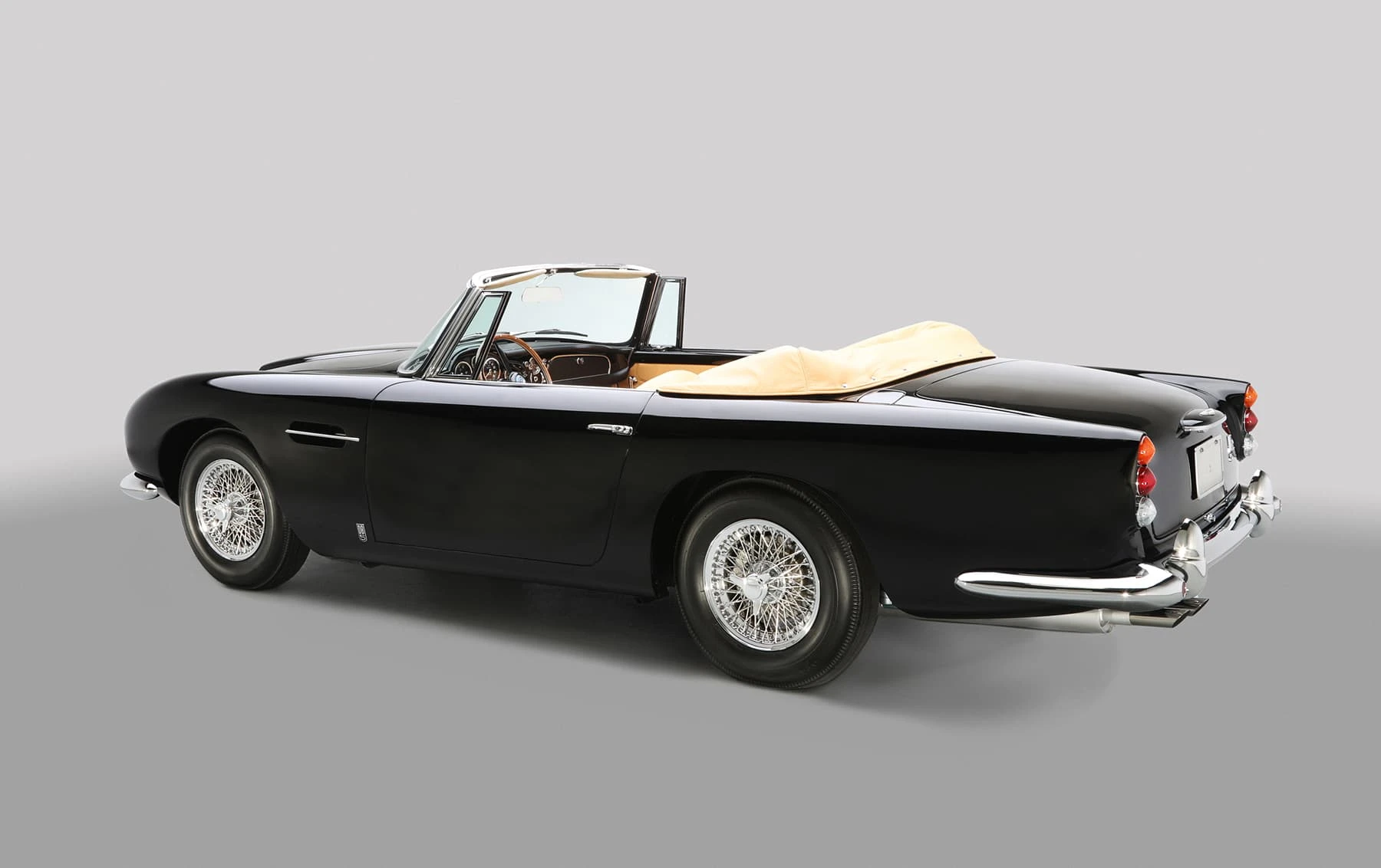 Aston Martin DB5 Convertible 1965 2