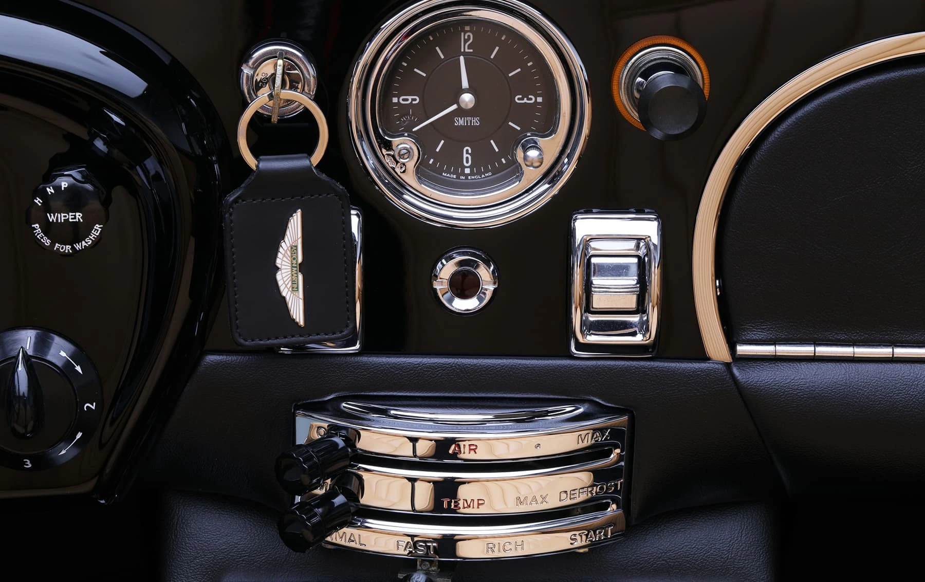 Aston Martin DB5 Convertible 1965 23