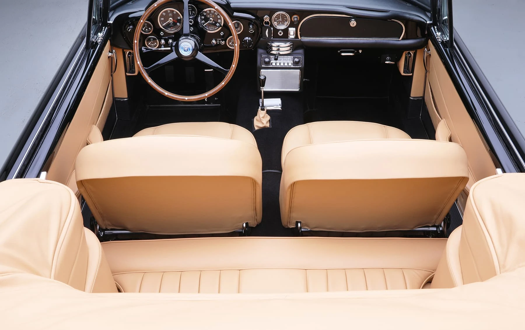 Aston Martin DB5 Convertible 1965 24