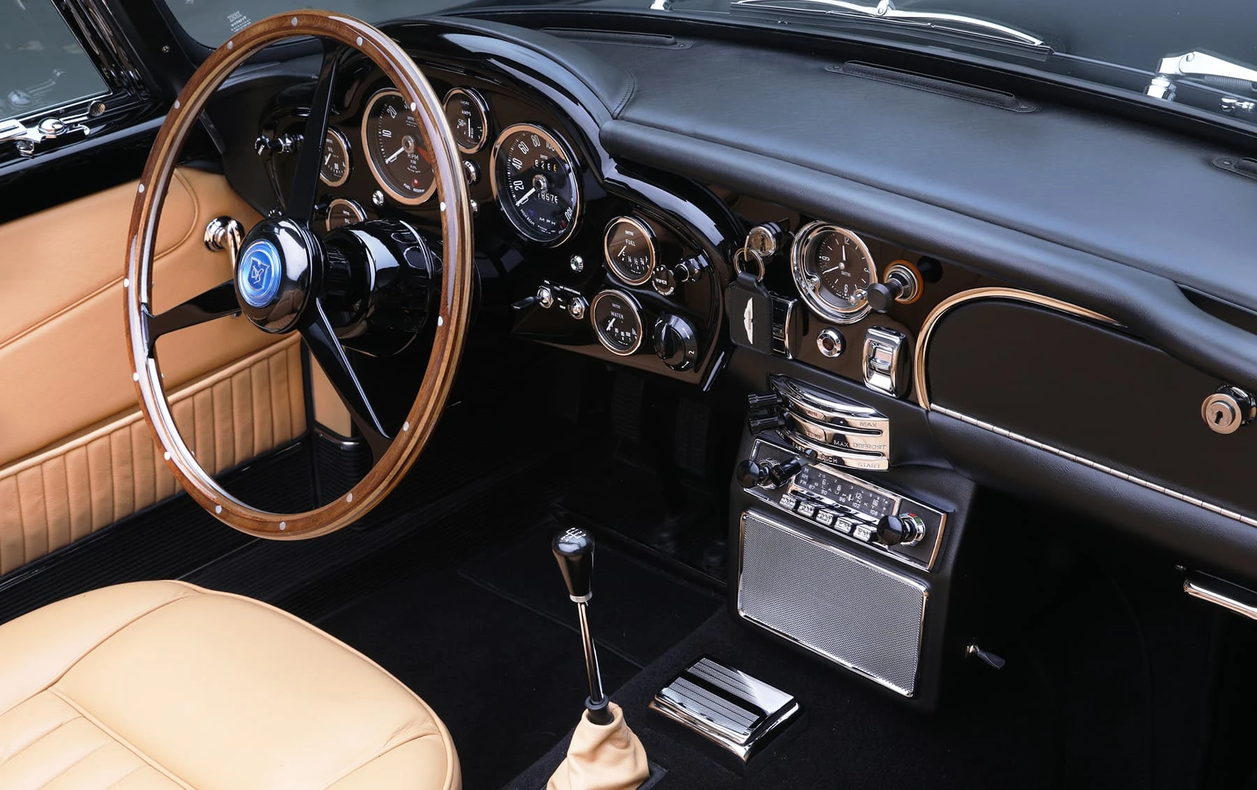 Aston Martin DB5 Convertible 1965 27