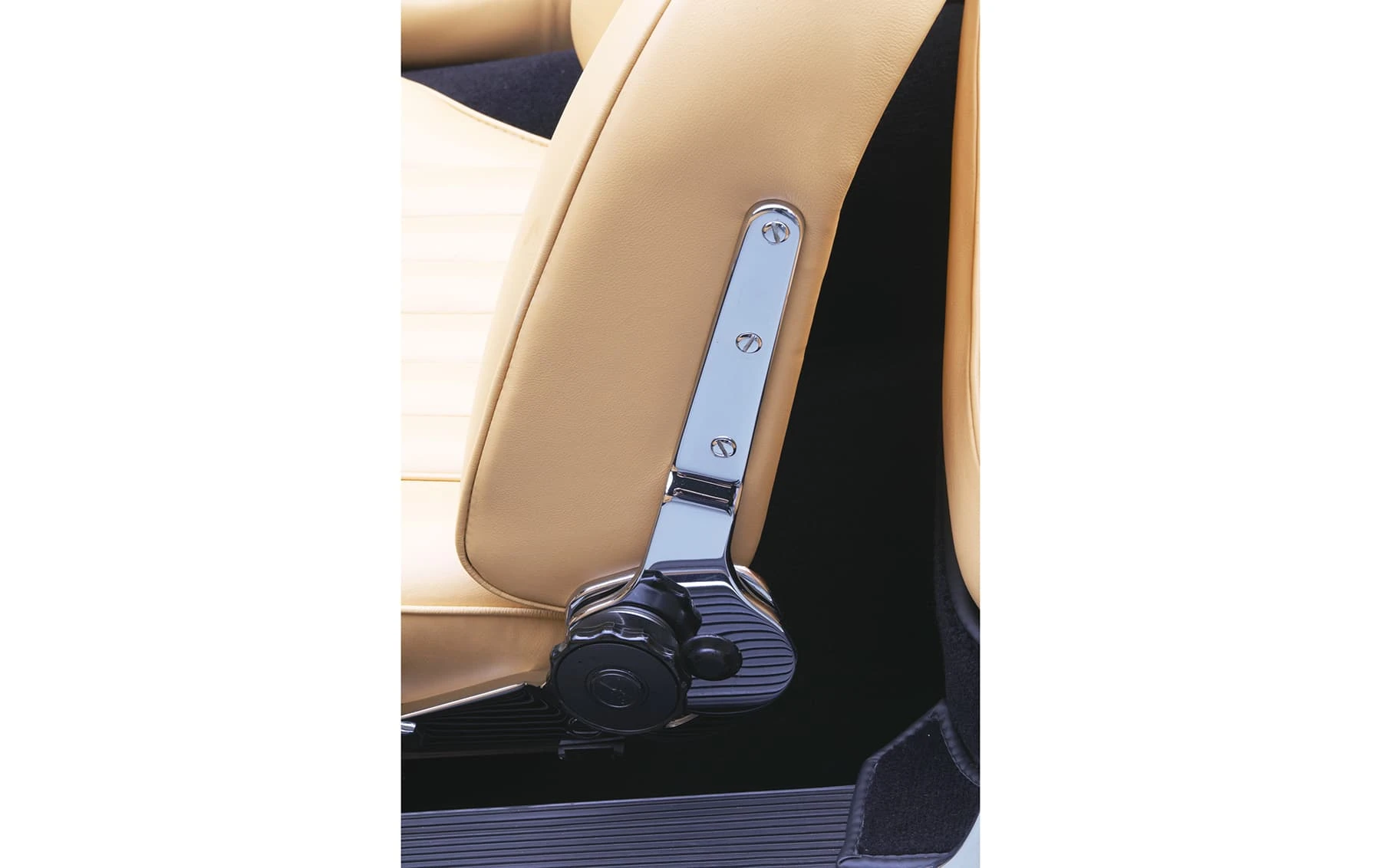 Aston Martin DB5 Convertible 1965 32