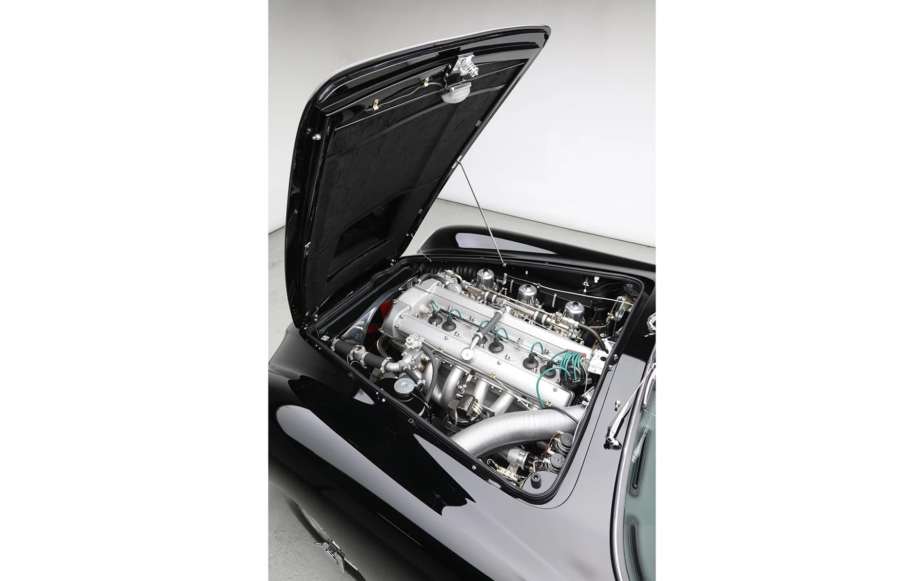 Aston Martin DB5 Convertible 1965 34