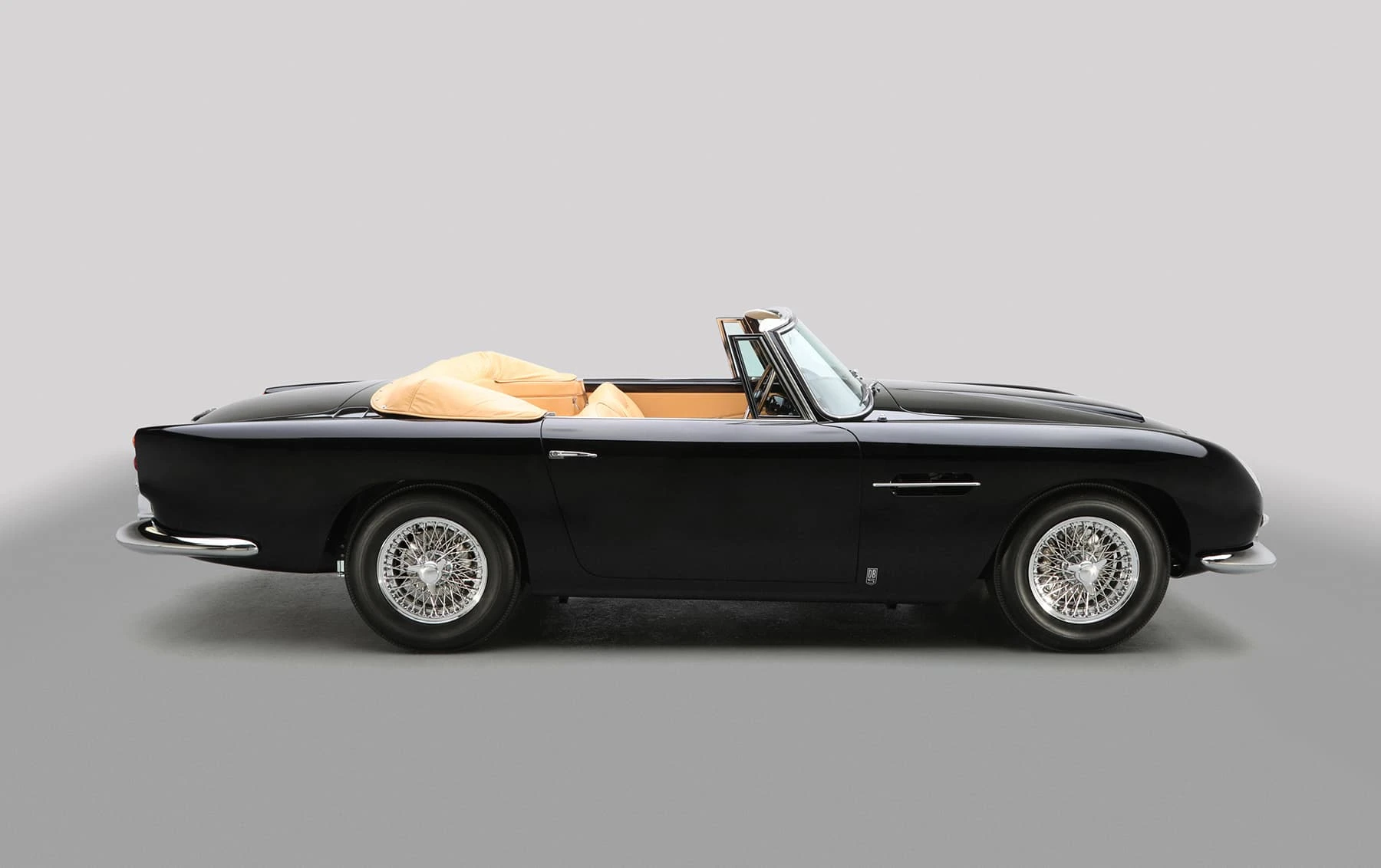 Aston Martin DB5 Convertible 1965 5