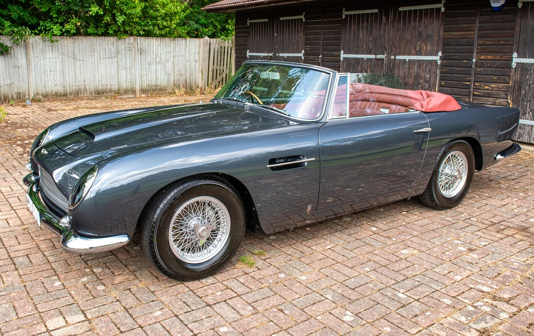 Aston Martin DB5 Convertible (Touring) - 1965 14