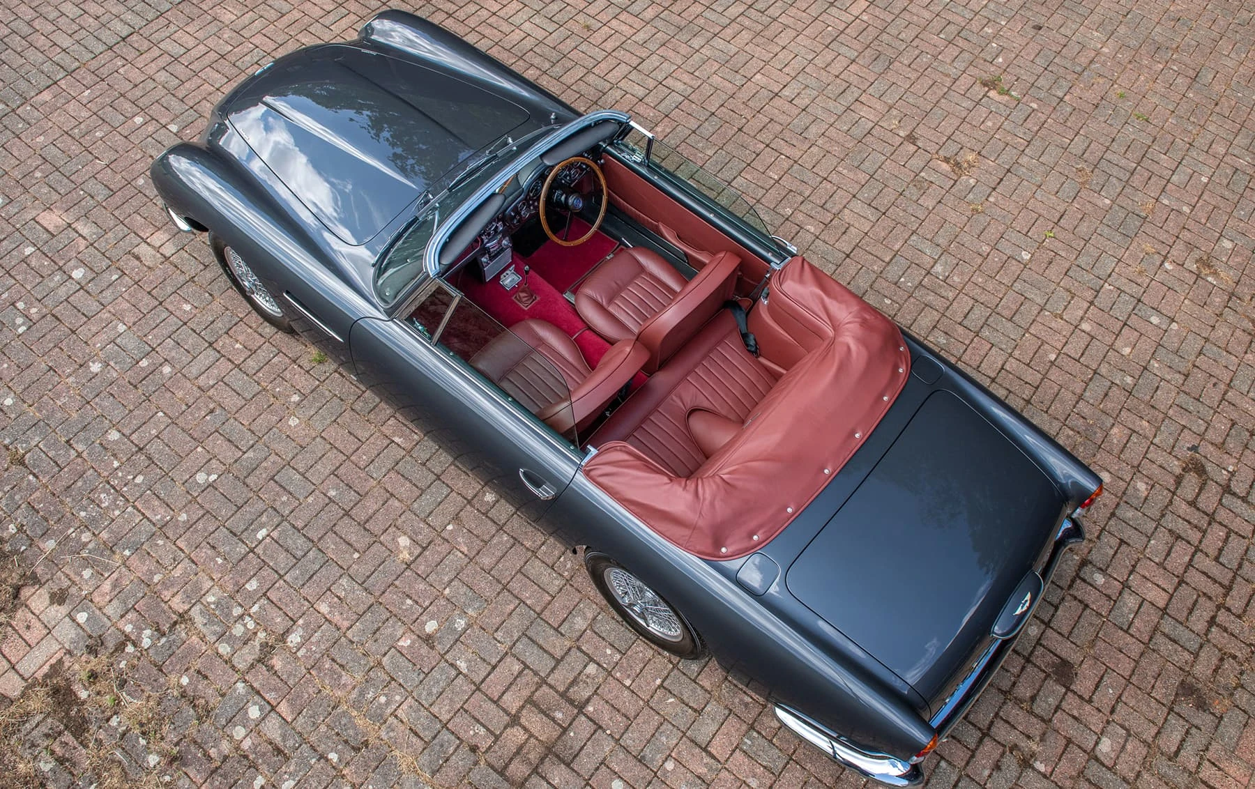 Aston Martin DB5 Convertible (Touring) - 1965 15