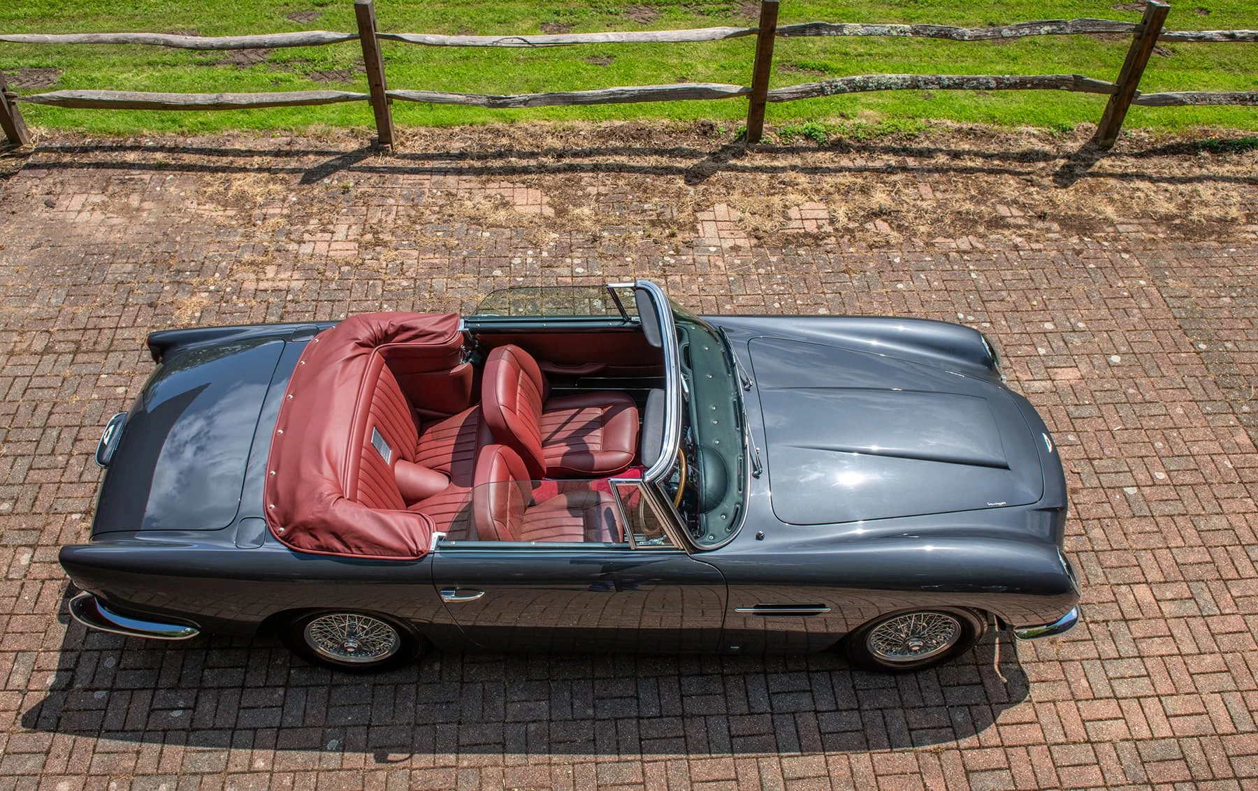 Aston Martin DB5 Convertible (Touring) - 1965 16