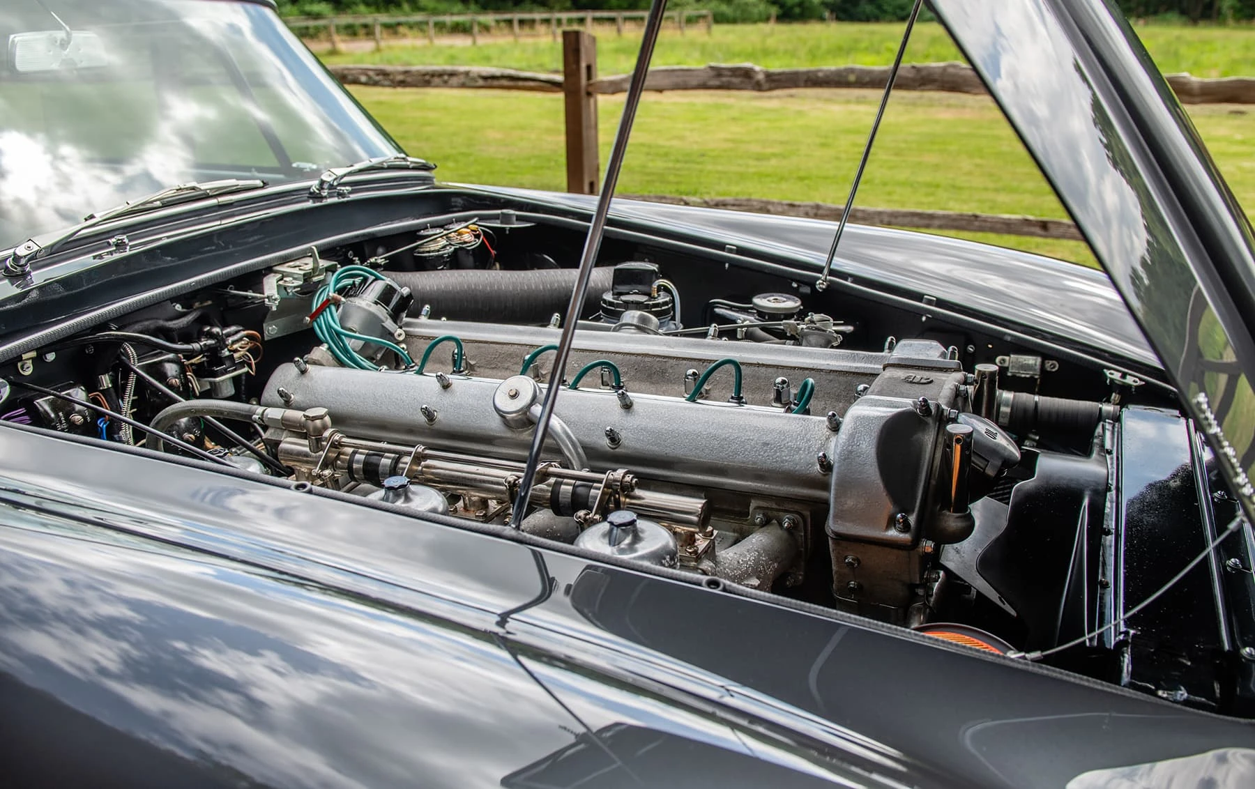 Aston Martin DB5 Convertible (Touring) - 1965 27