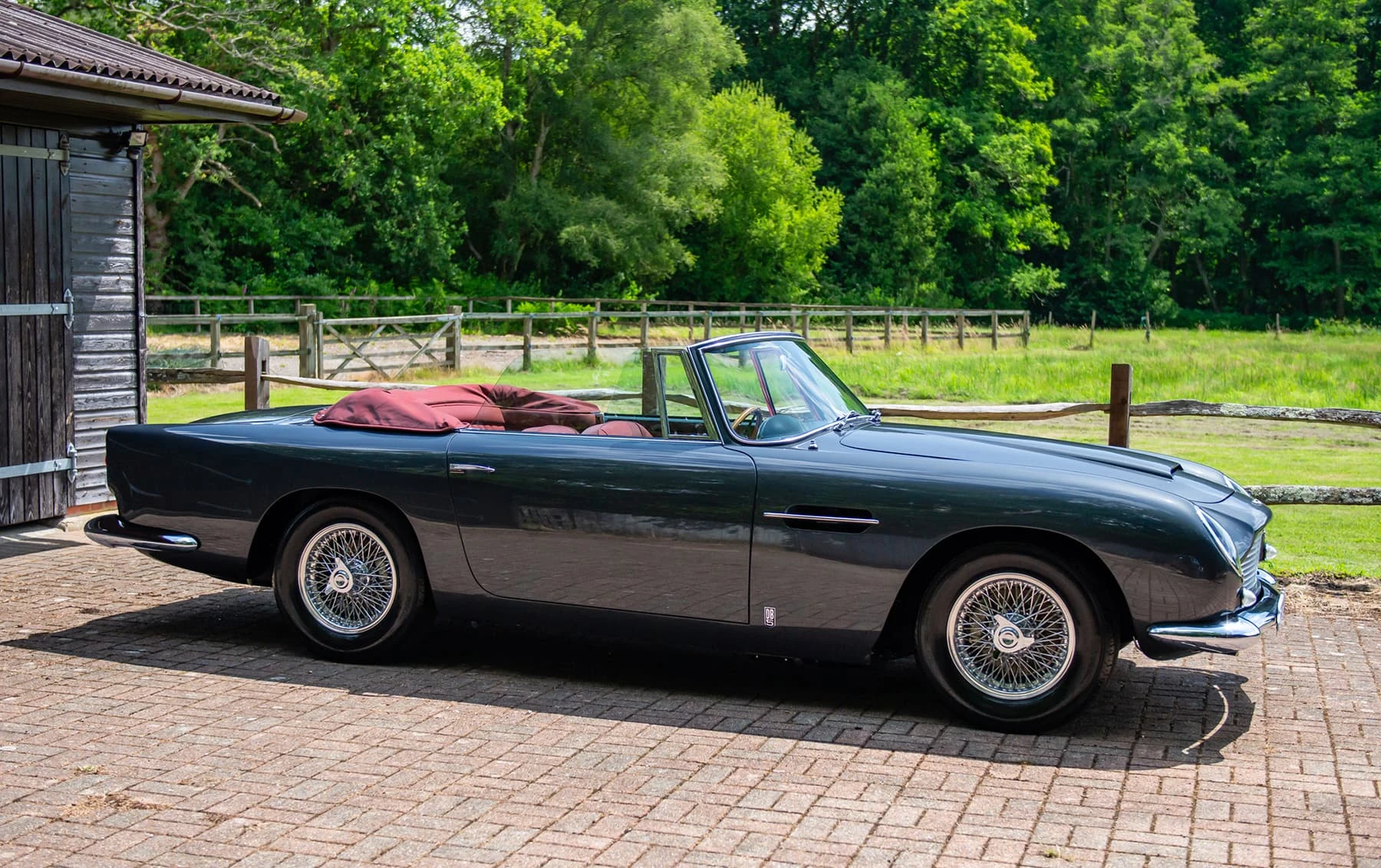 Aston Martin DB5 Convertible (Touring) - 1965 9