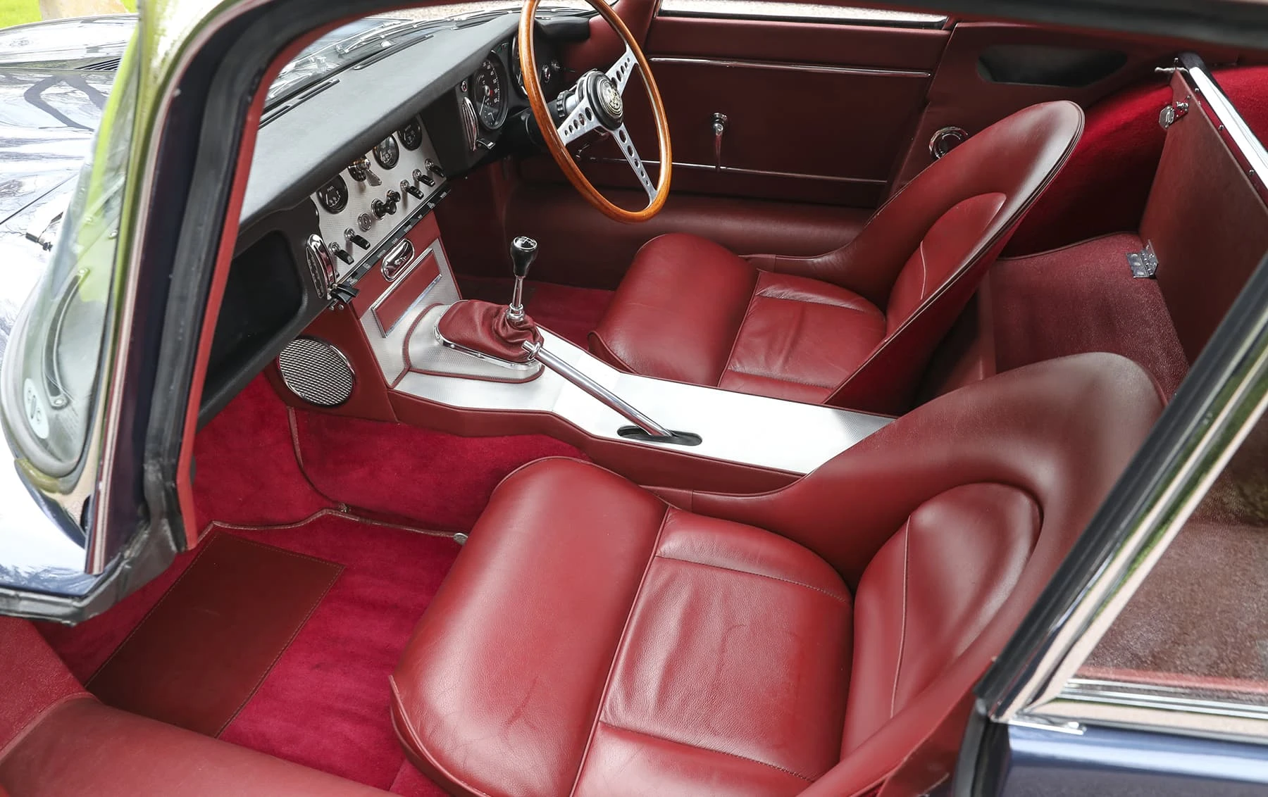 Jaguar E-Type Series I 1961 21