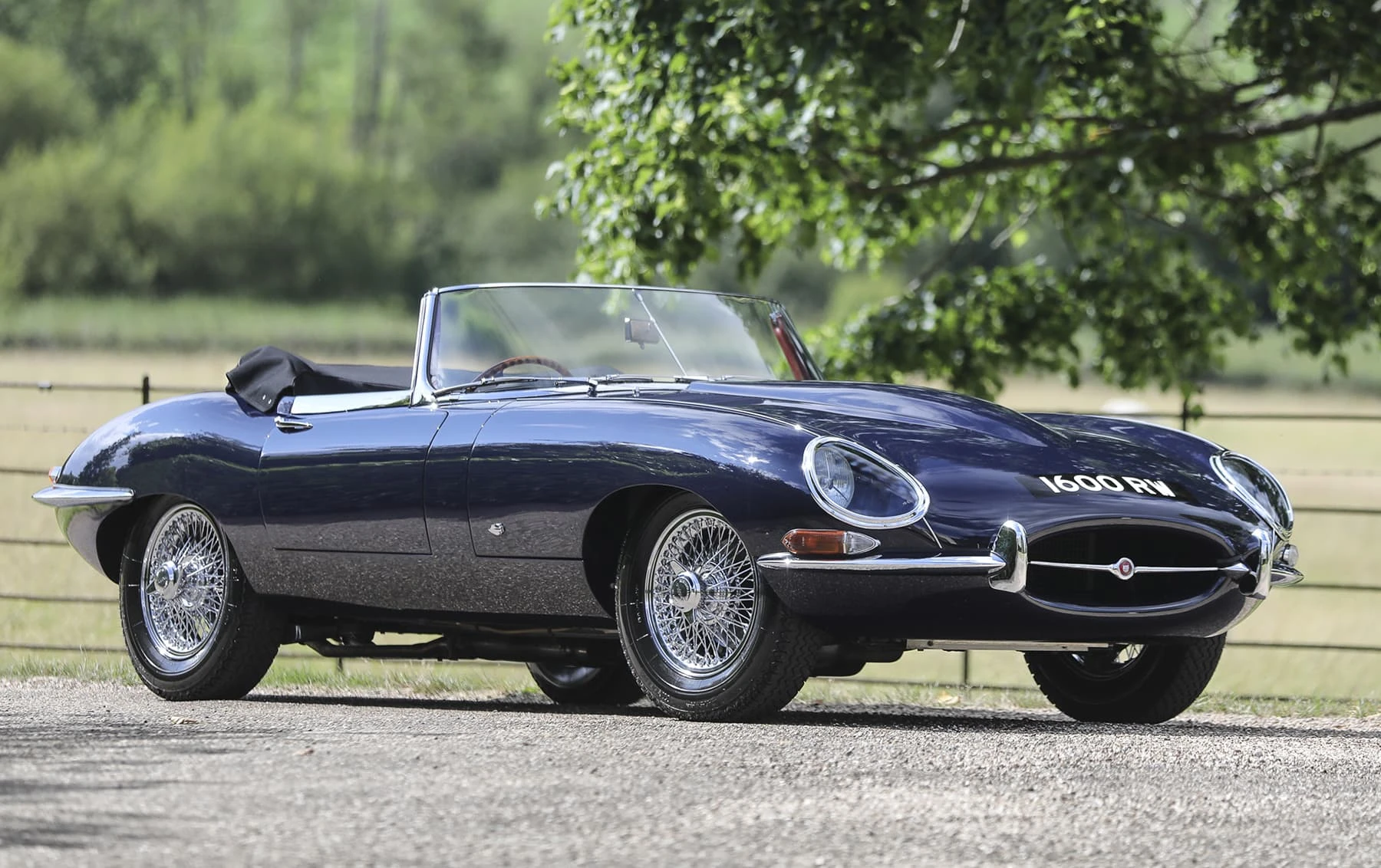 Jaguar E-Type Series I 3.8-Litre Roadster (1961) 1