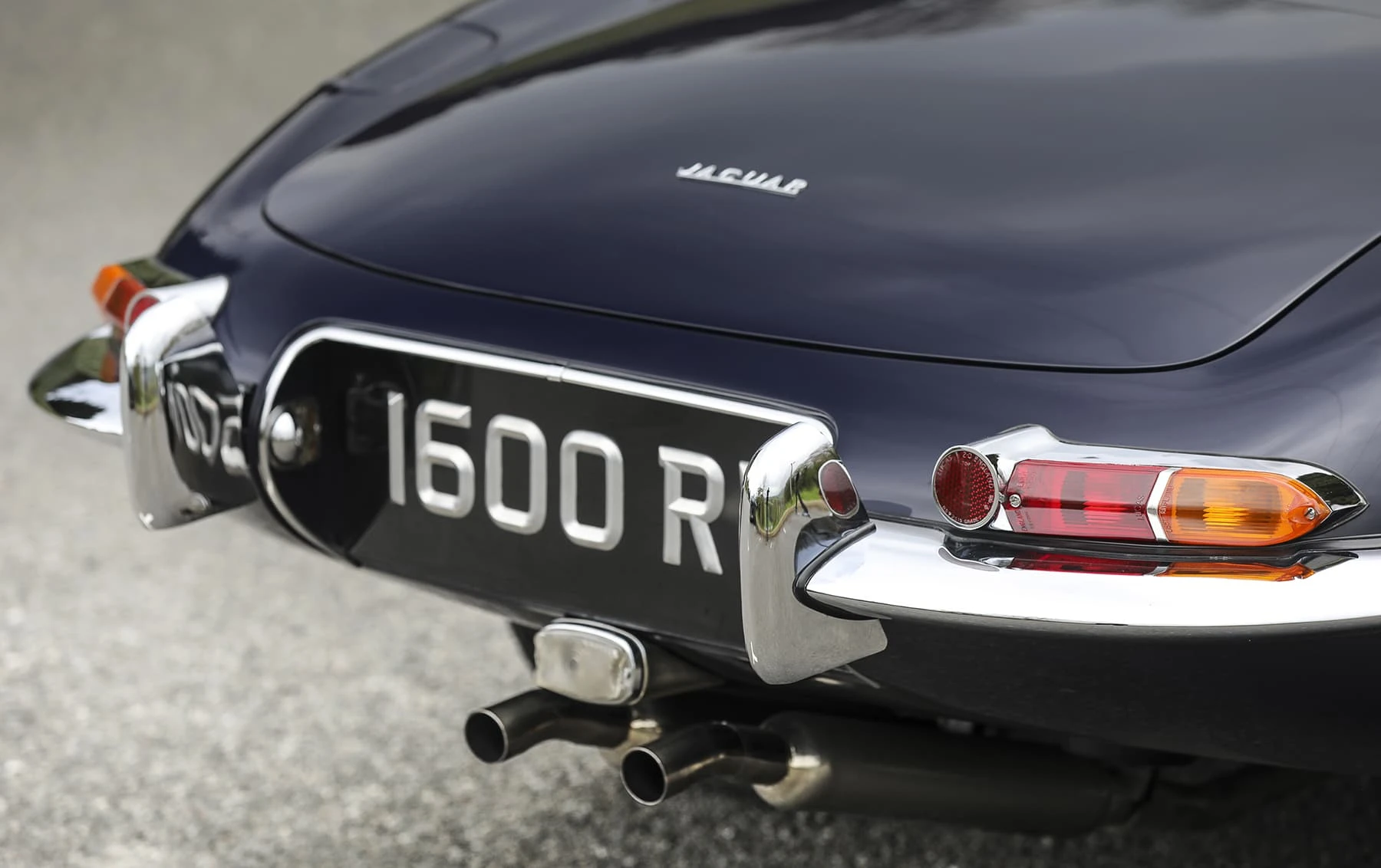 Jaguar E-Type Series I 3.8-Litre Roadster (1961) 21