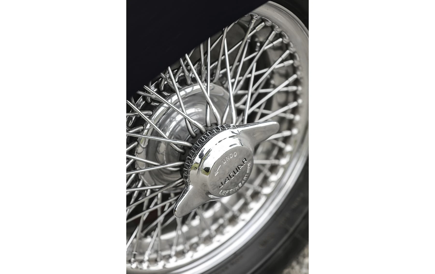 Jaguar E-Type Series I 3.8-Litre Roadster (1961) 23