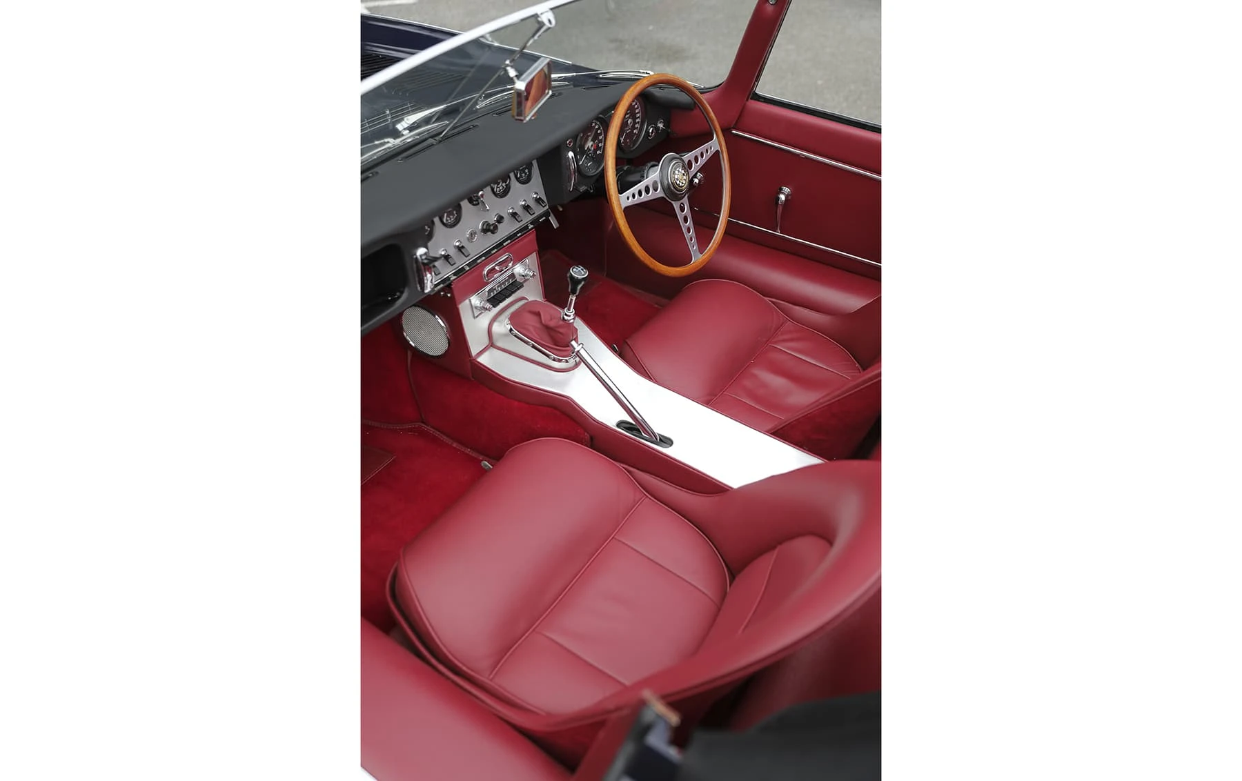 Jaguar E-Type Series I 3.8-Litre Roadster (1961) 24