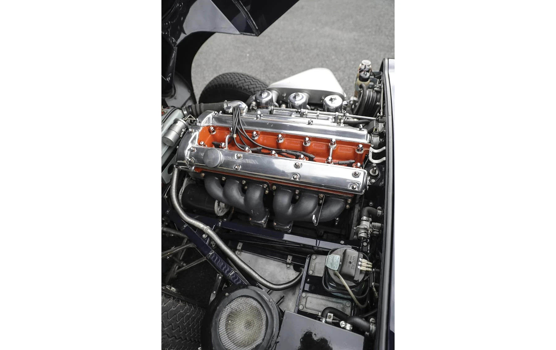 Jaguar E-Type Series I 3.8-Litre Roadster (1961) 33