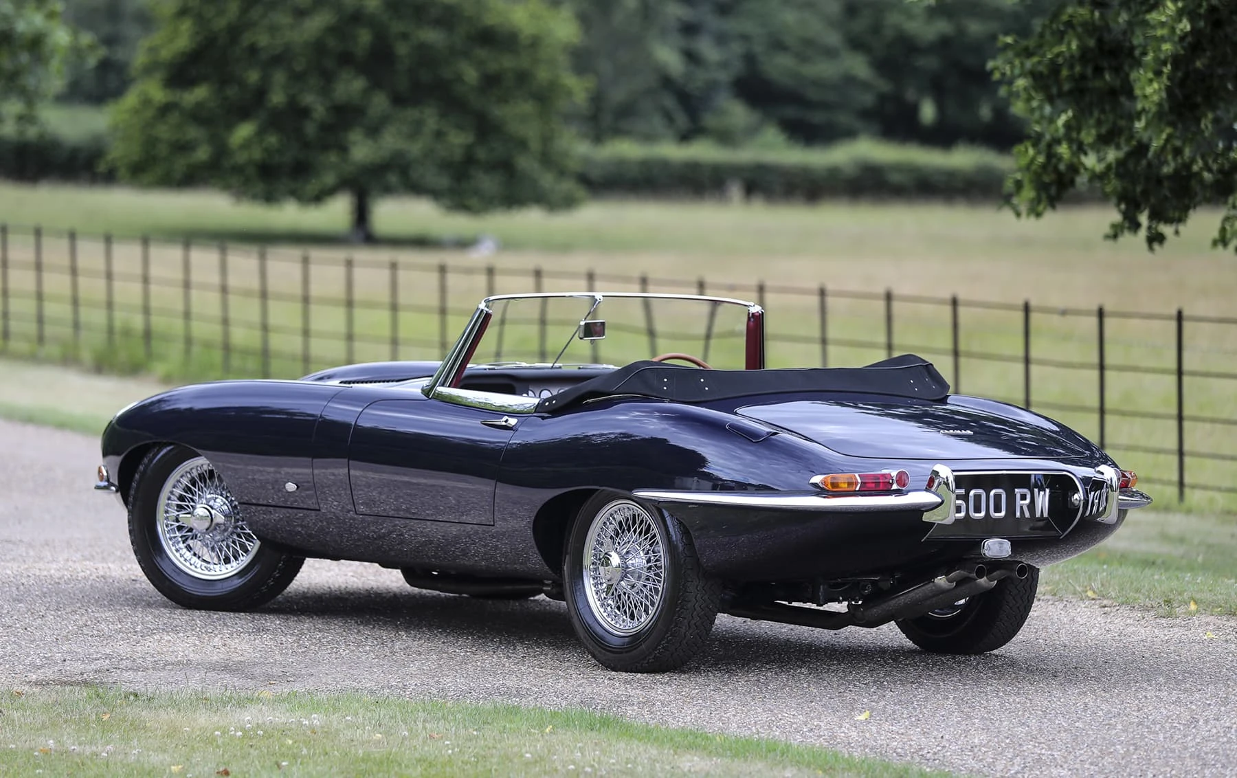 Jaguar E-Type Series I 3.8-Litre Roadster (1961) 5