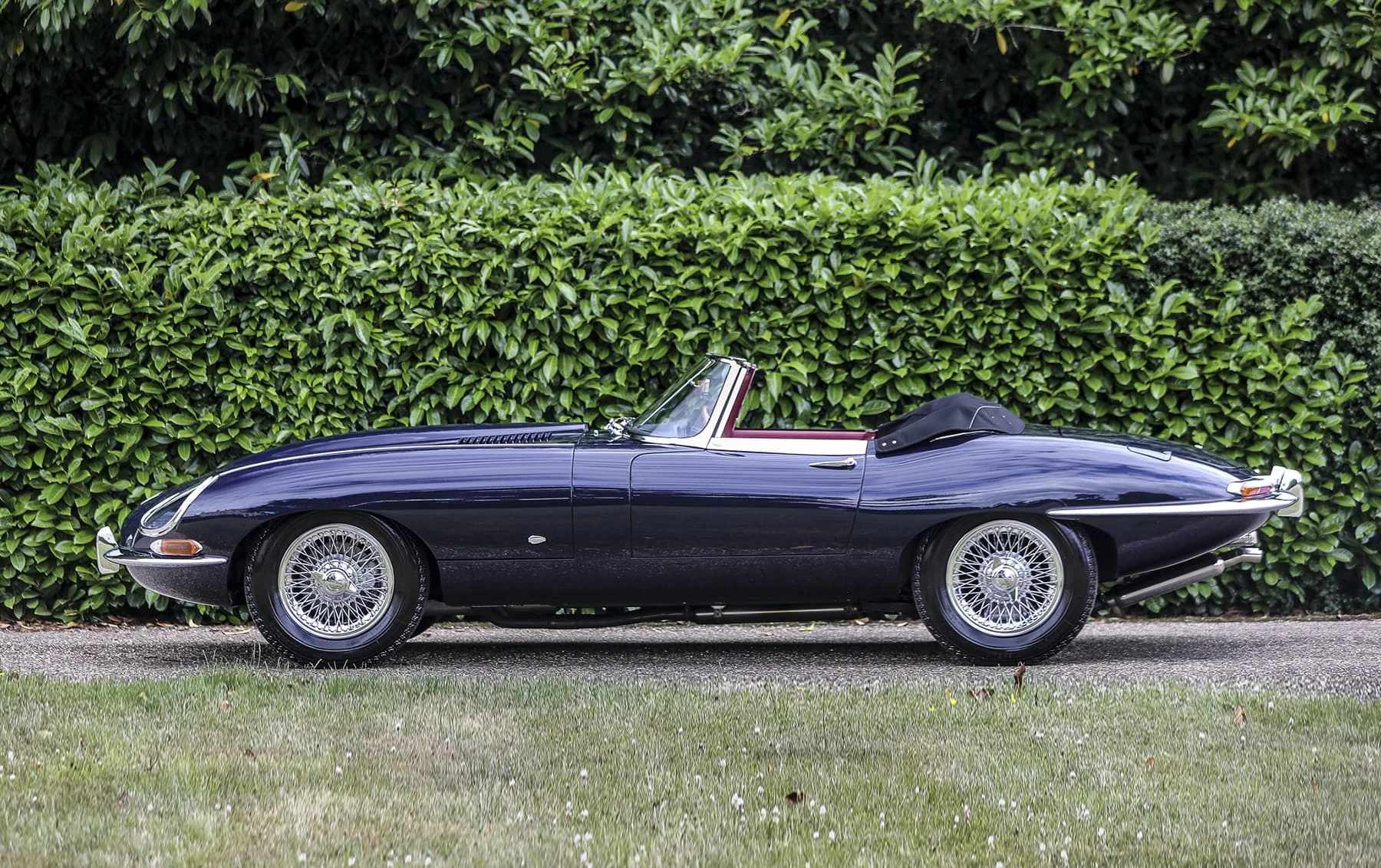 Jaguar E-Type Series I 3.8-Litre Roadster (1961) 7
