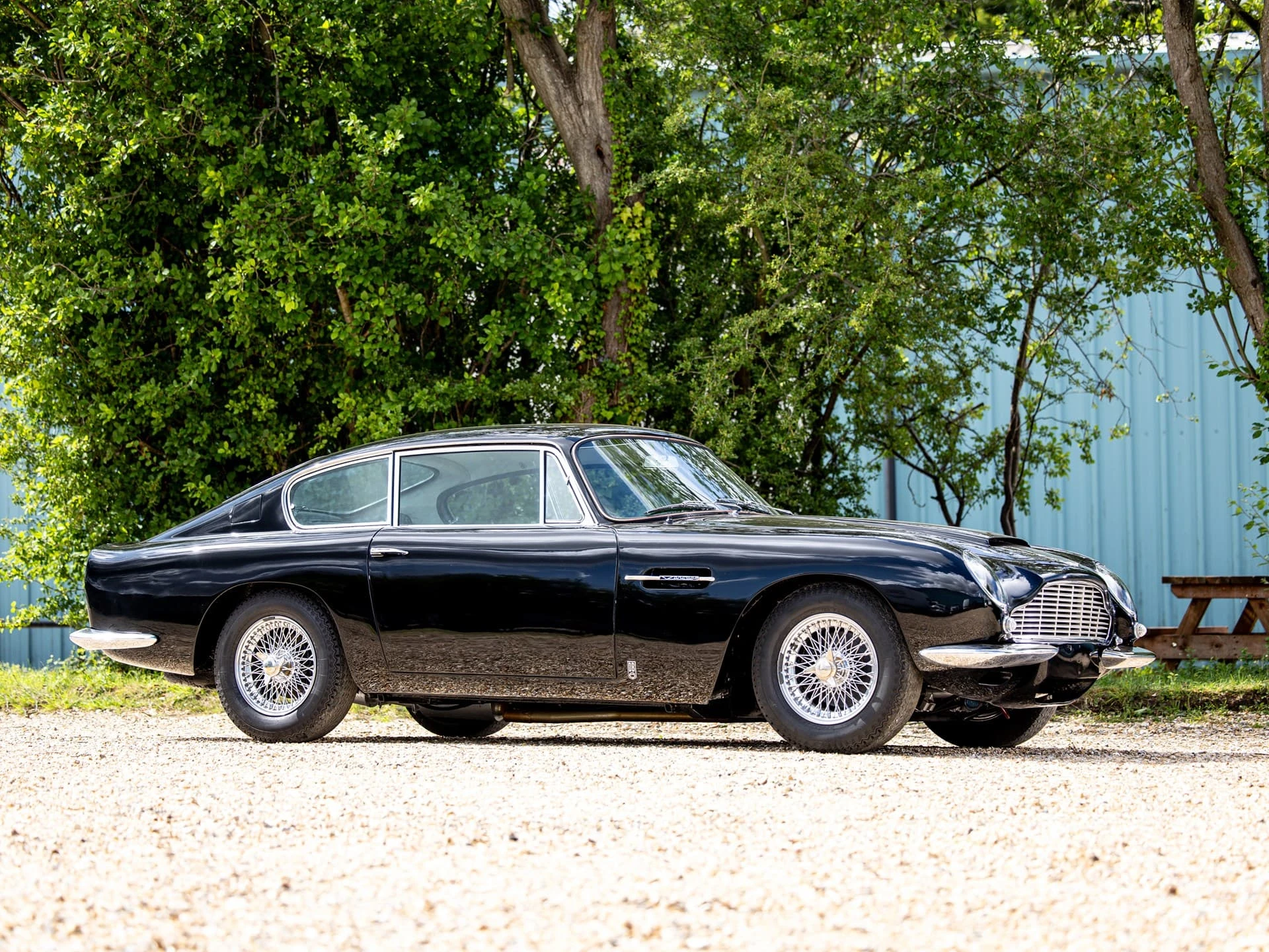 Aston Martin DB6 Vantage 1966 1