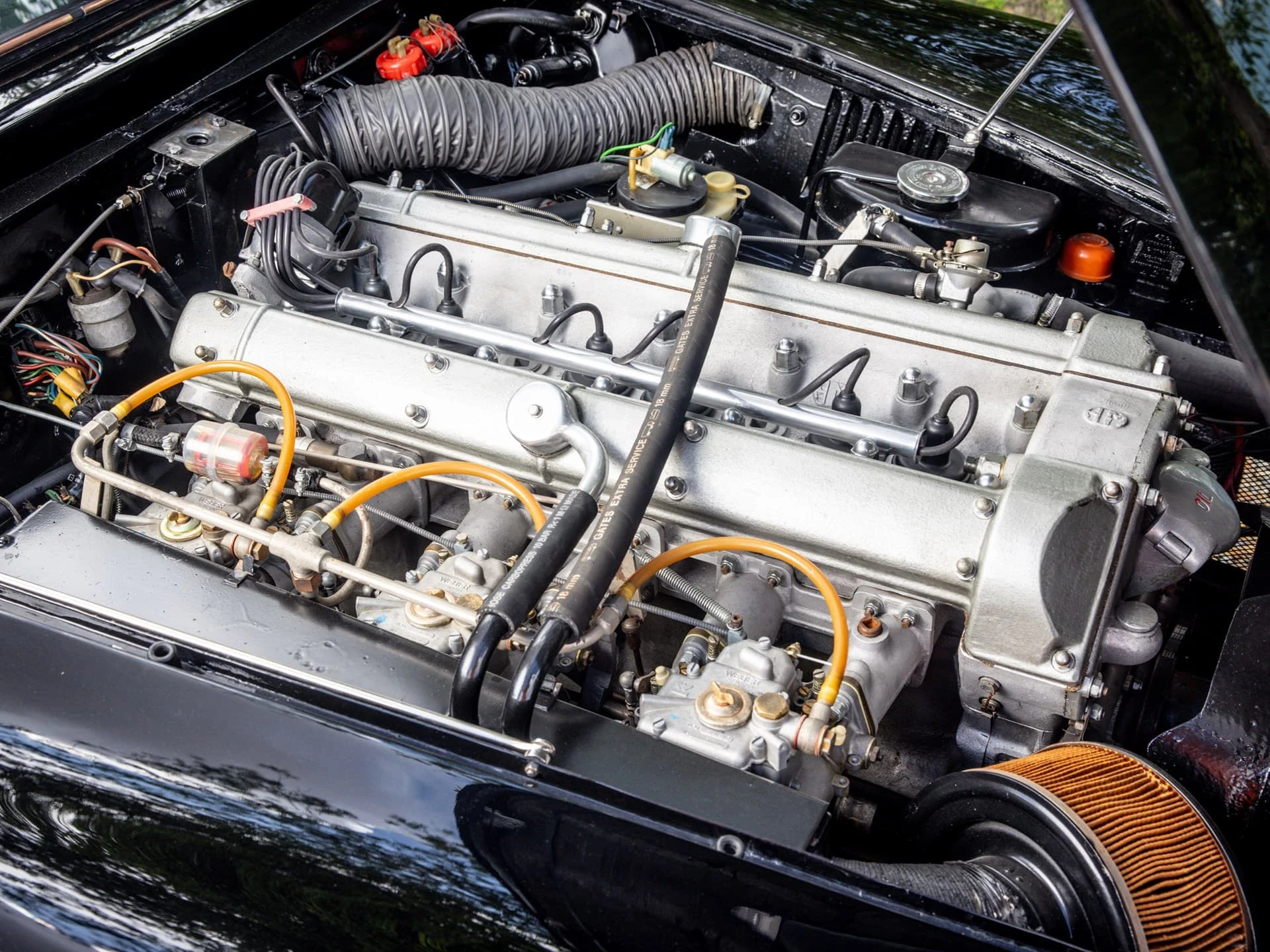 Aston Martin DB6 Vantage 1966 3