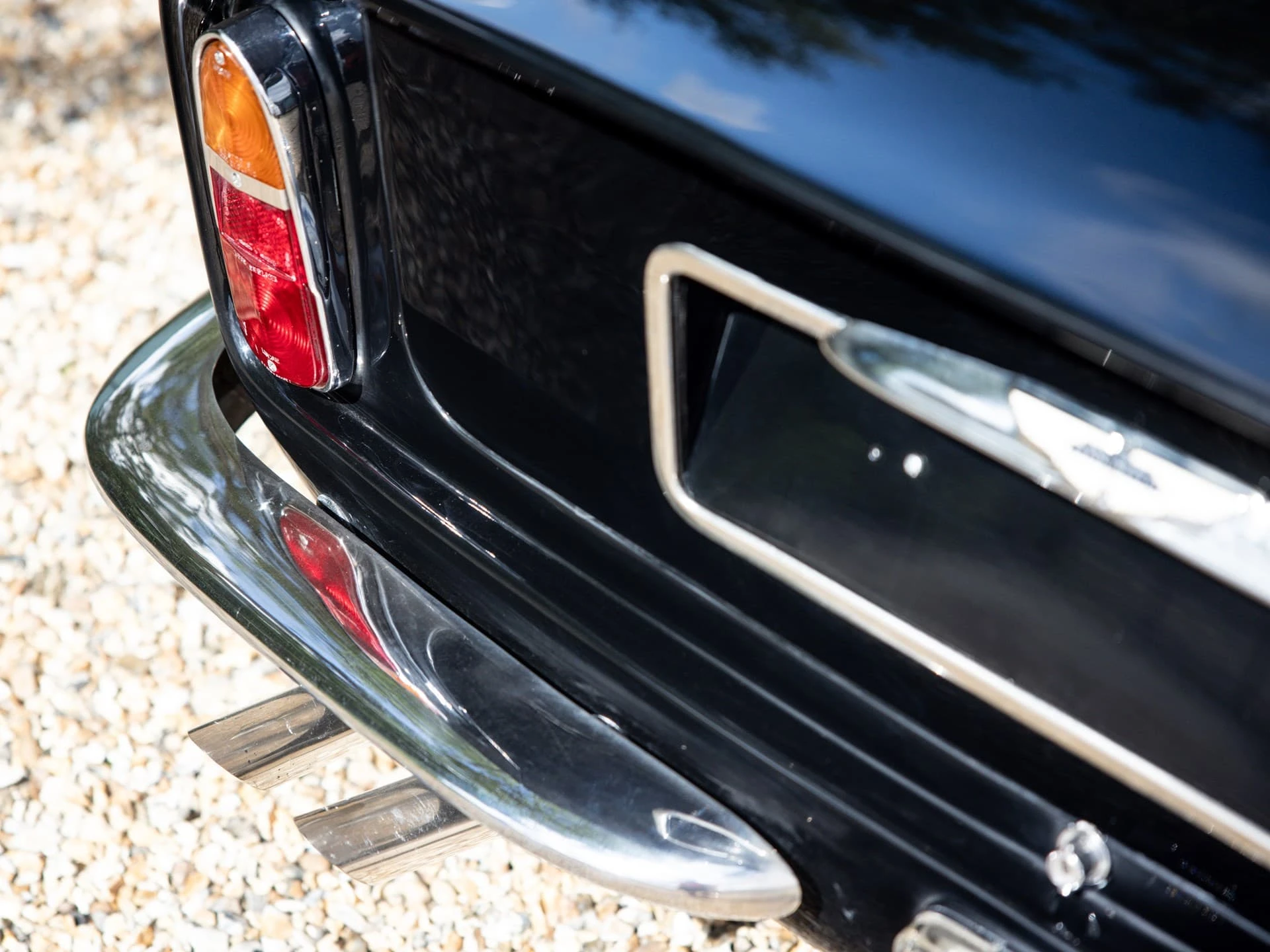 Aston Martin DB6 Vantage 1966 33