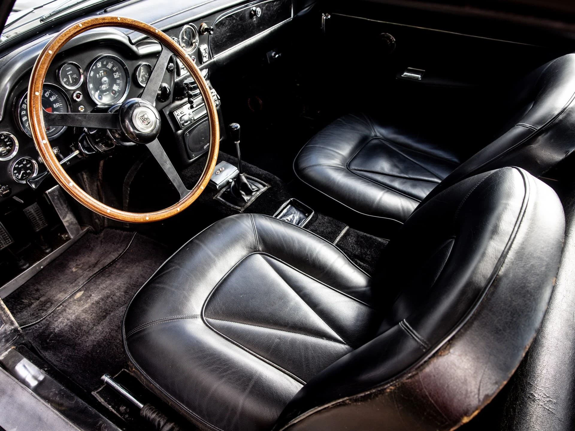 Aston Martin DB6 Vantage 1966 4