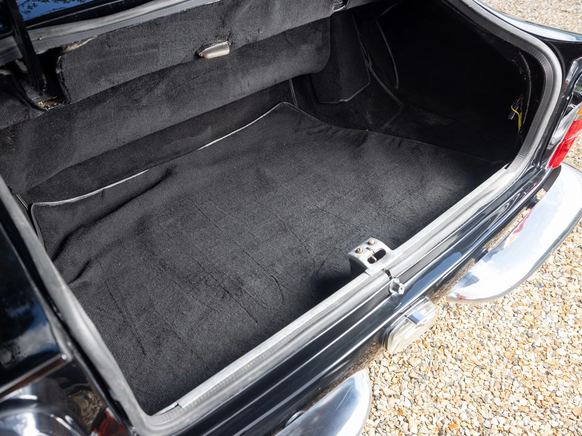 Aston Martin DB6 Vantage 1966 54