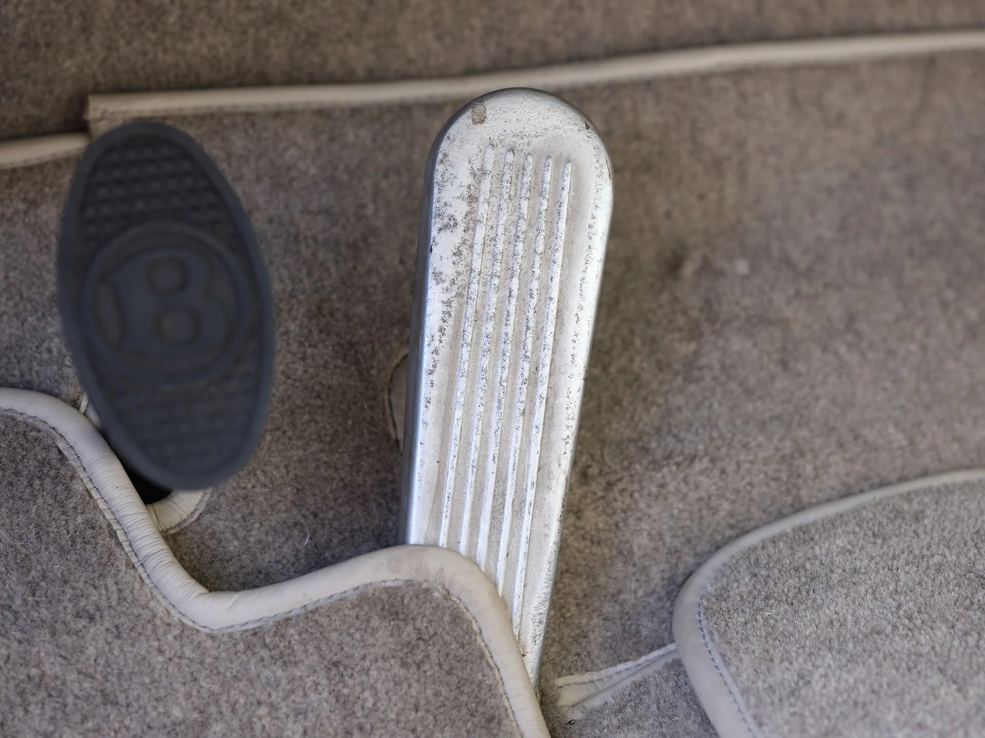 Bentley S1 Continental 'Flying Spur' Sports Saloon (H.J. Mulliner) - 1957 16