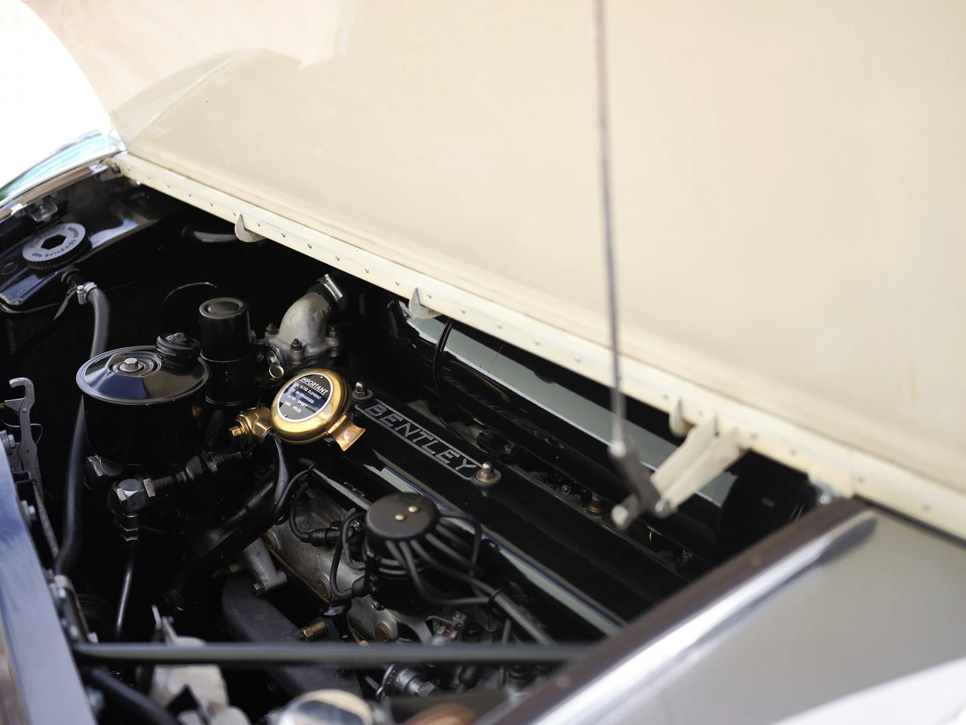 Bentley S1 Continental 'Flying Spur' Sports Saloon (H.J. Mulliner) - 1957 3