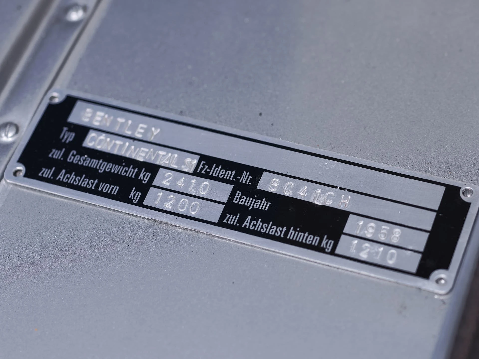 Bentley S1 Continental 'Flying Spur' Sports Saloon (H.J. Mulliner) - 1957 41