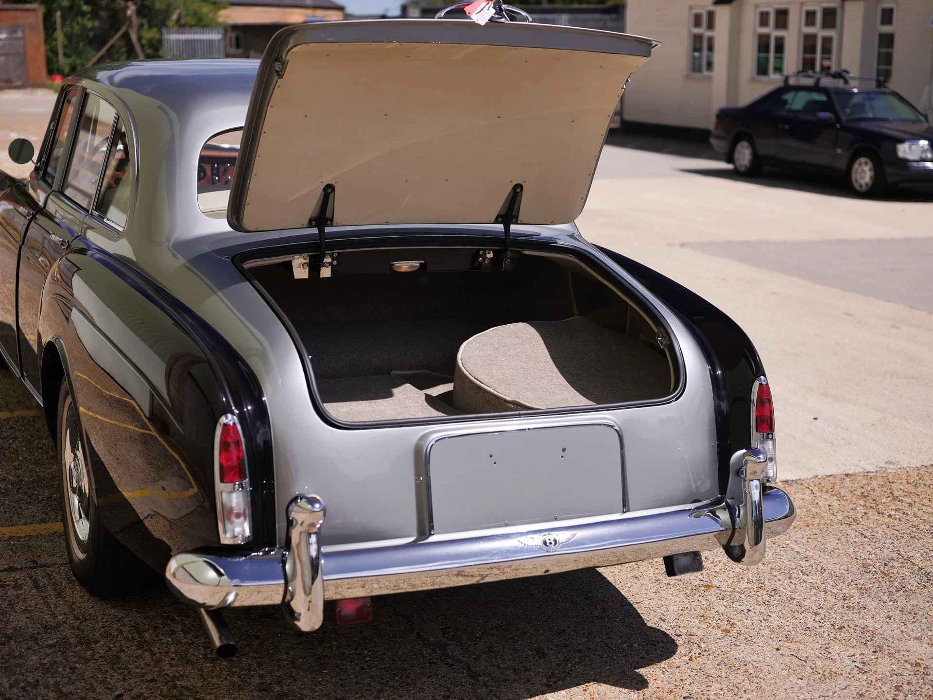 Bentley S1 Continental 'Flying Spur' Sports Saloon (H.J. Mulliner) - 1957 52