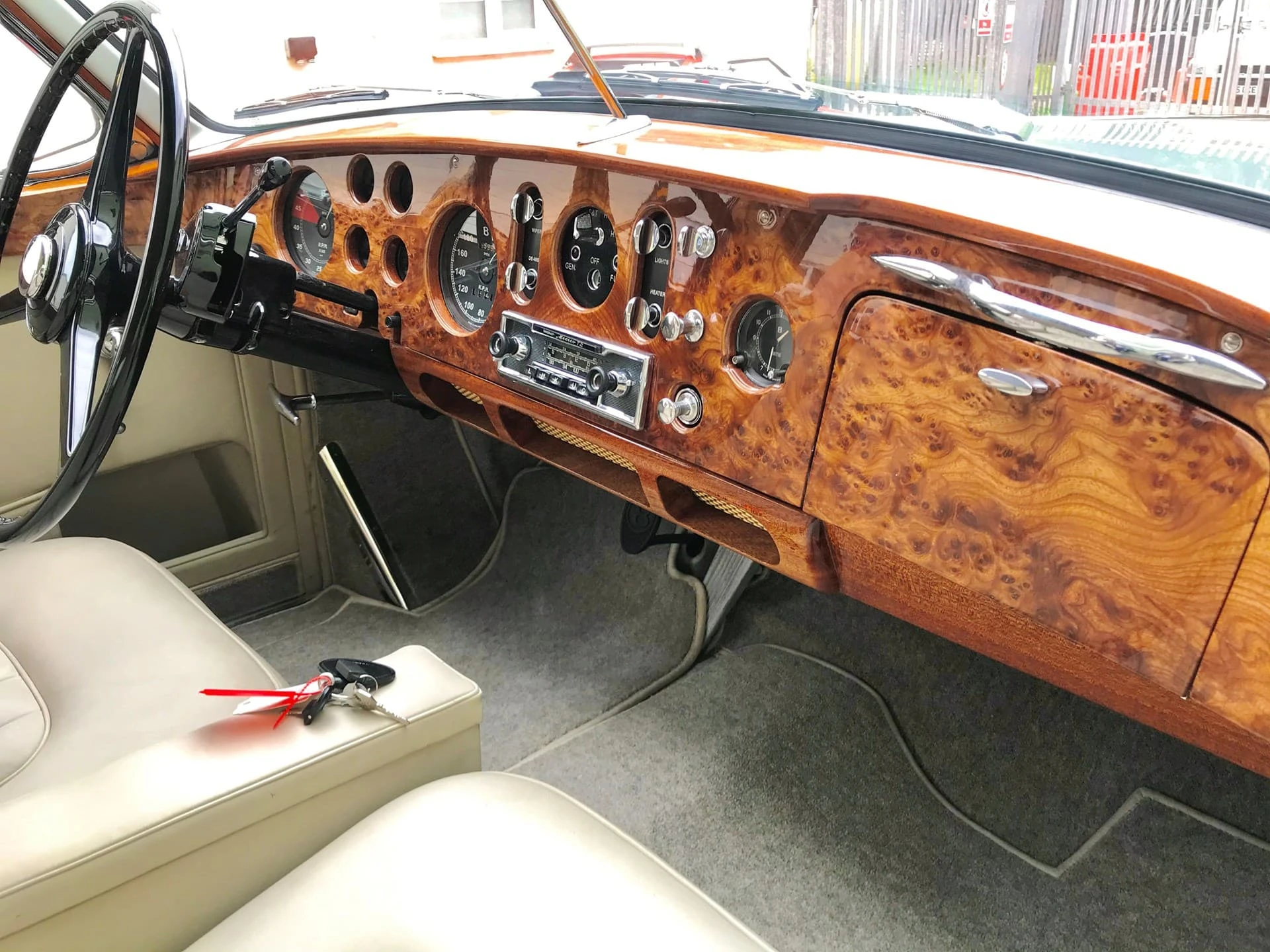 Bentley S1 Continental 'Flying Spur' Sports Saloon (H.J. Mulliner) - 1957 55