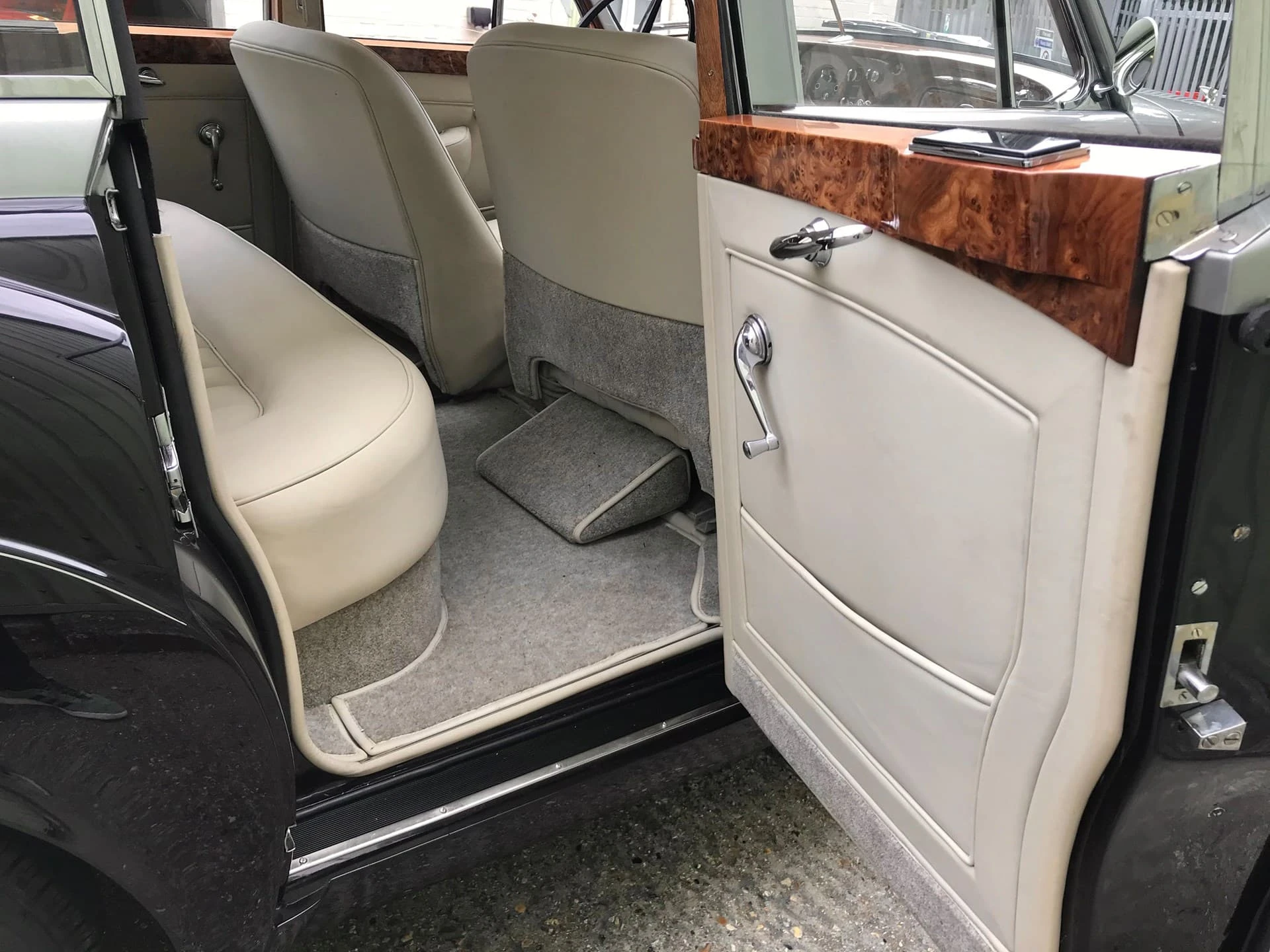 Bentley S1 Continental 'Flying Spur' Sports Saloon (H.J. Mulliner) - 1957 65