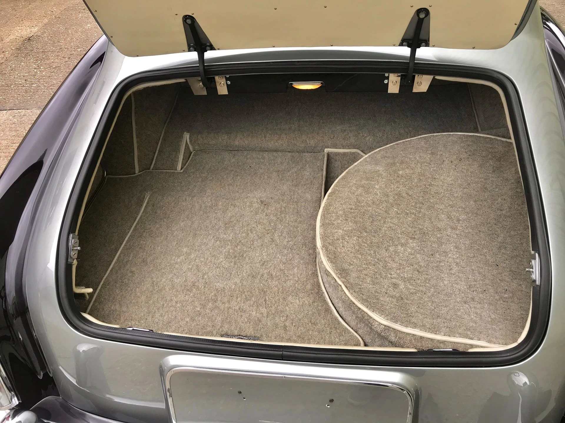 Bentley S1 Continental 'Flying Spur' Sports Saloon (H.J. Mulliner) - 1957 66