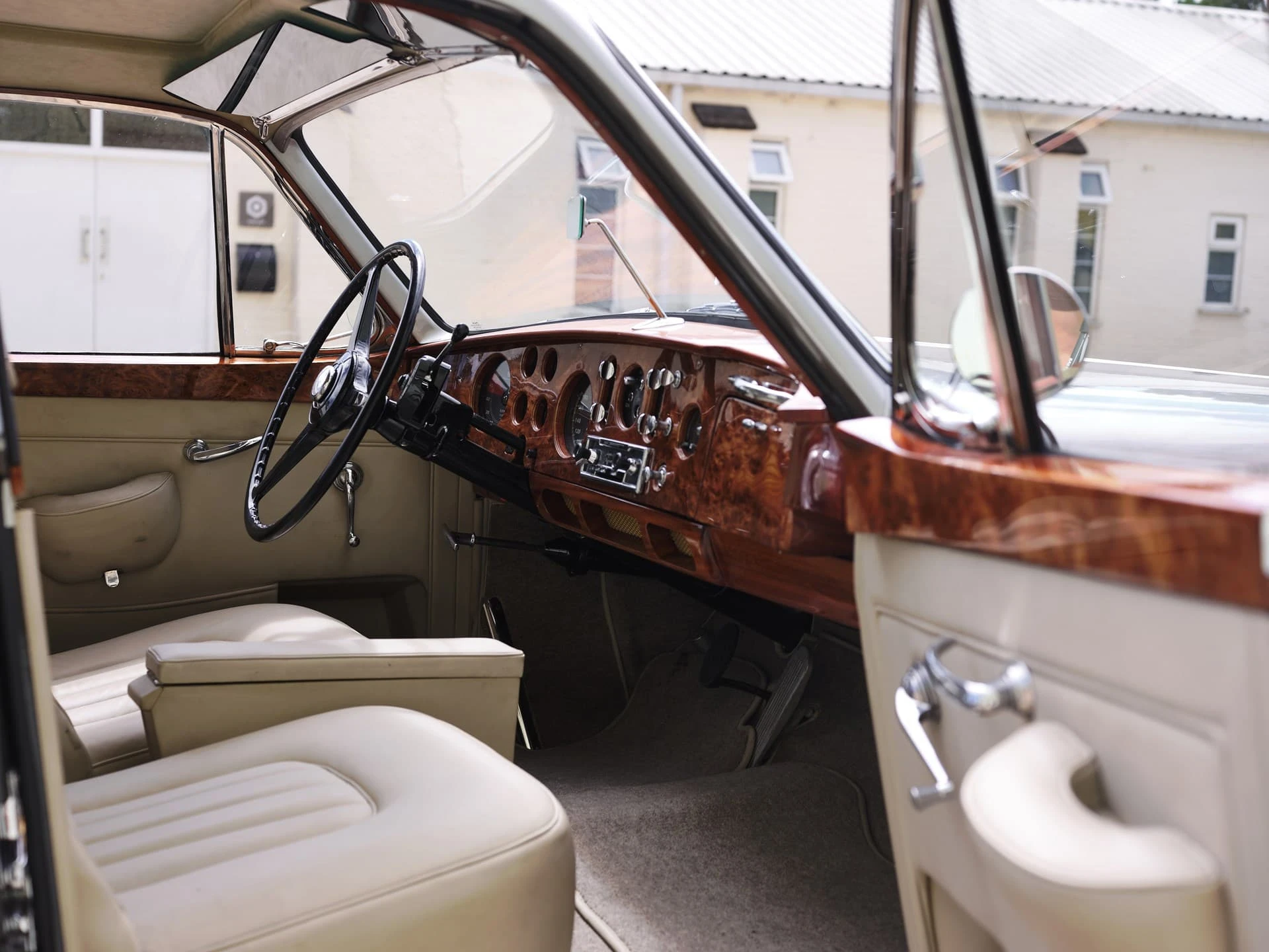 Bentley S1 Continental 'Flying Spur' Sports Saloon (H.J. Mulliner) - 1957 9