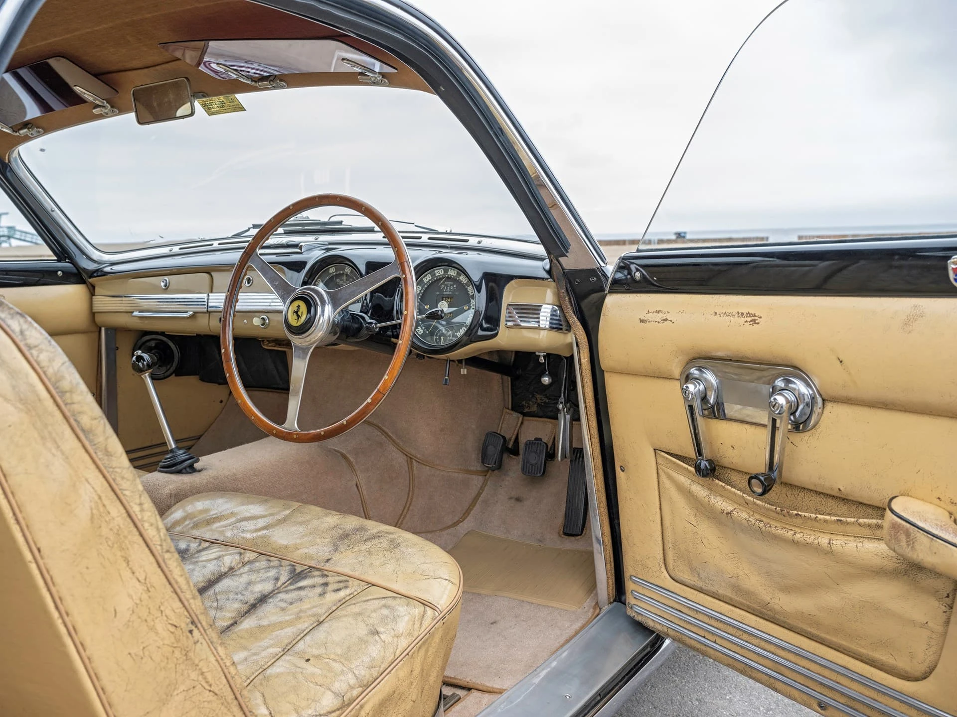 Ferrari 212 Inter 'Supergioiello' Coupé (Ghia) - 1951 4