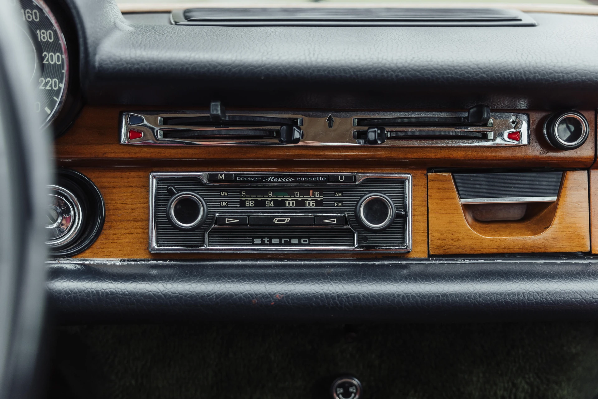 Mercedes-Benz 300 SEL 6.3 Coupé (Pininfarina) - 1969 2
