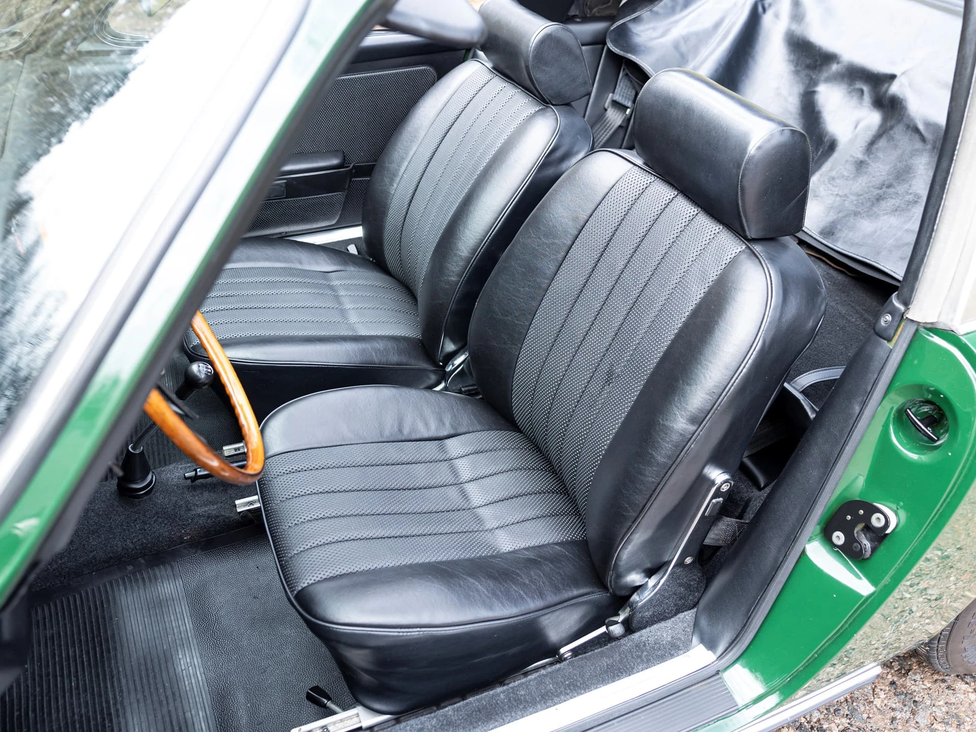 Porsche 911S Soft-Window Targa - 1967 15