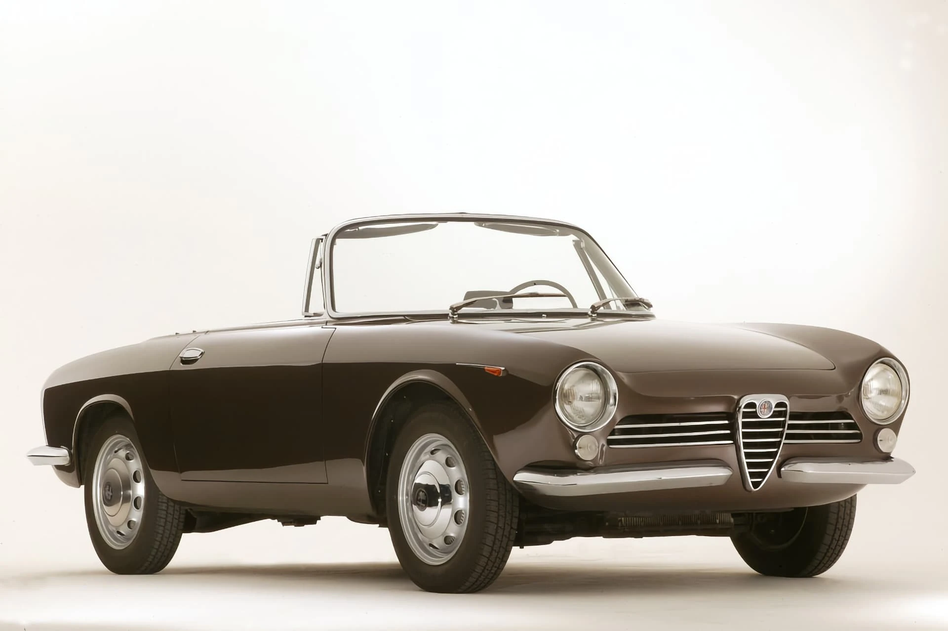 Alfa Romeo Giulia GT Spider Bertone 1962 14