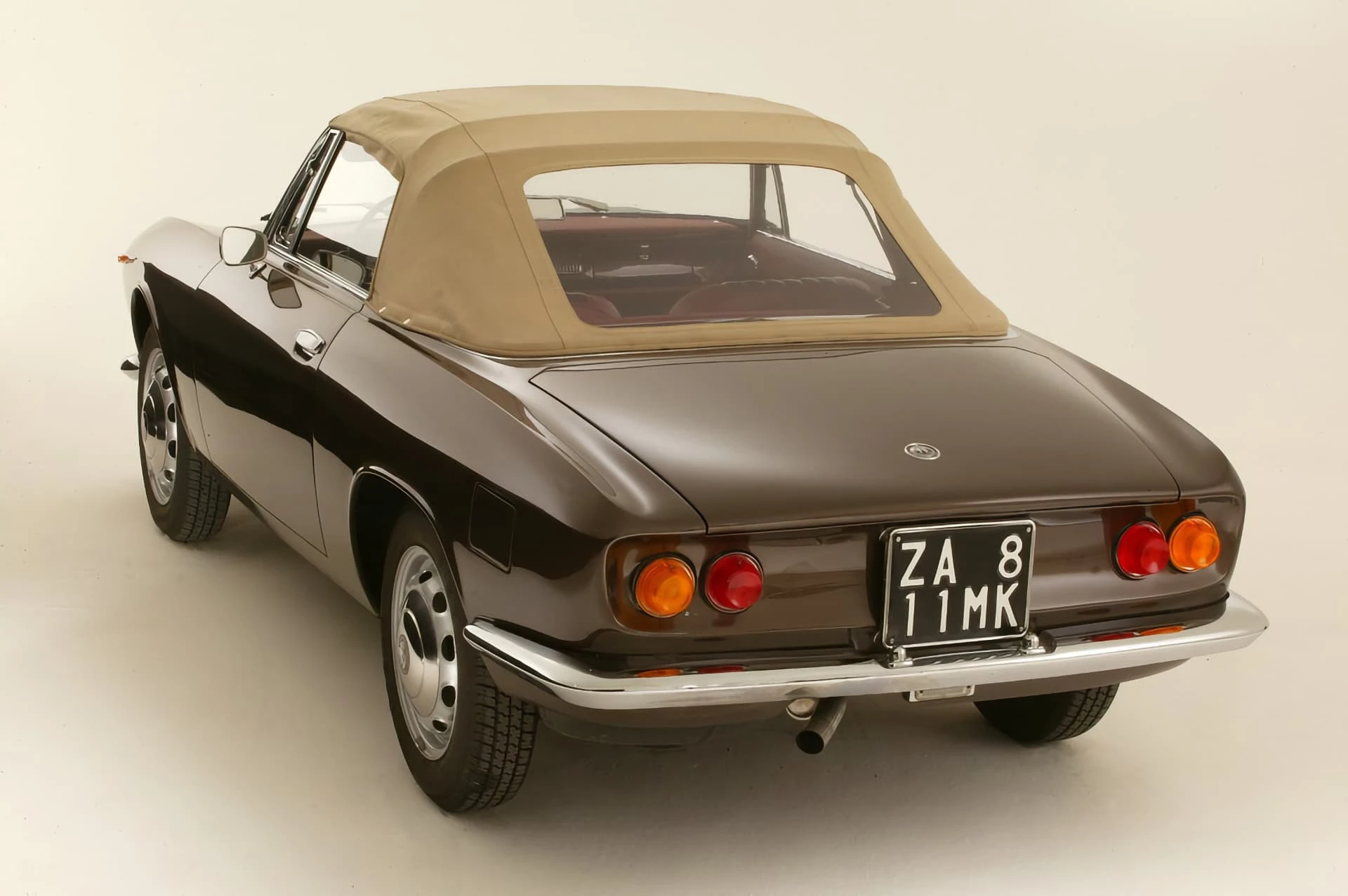 Alfa Romeo Giulia GT Spider Bertone 1962 4