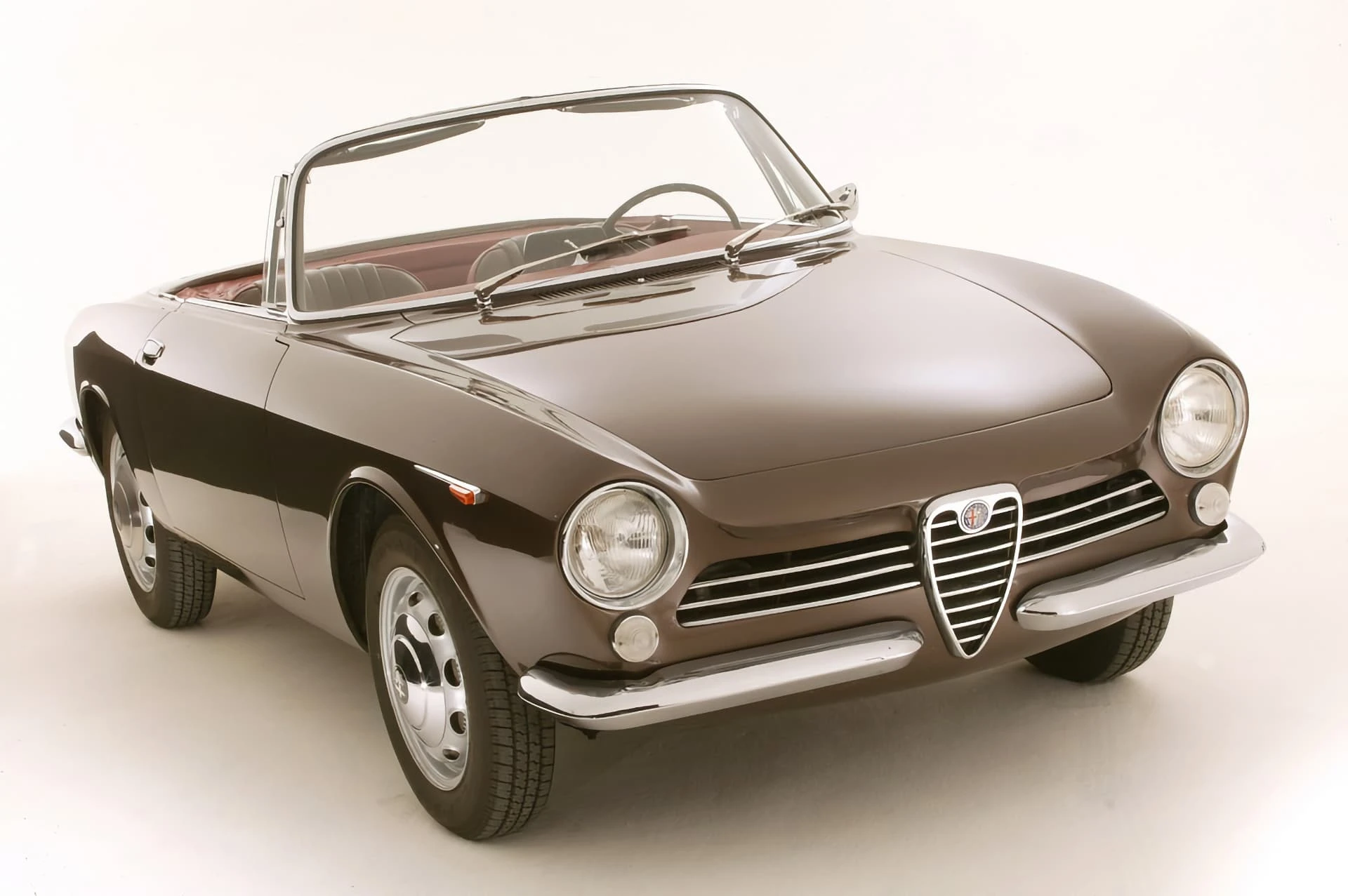 Alfa Romeo Giulia GT Spider Bertone 1962 5
