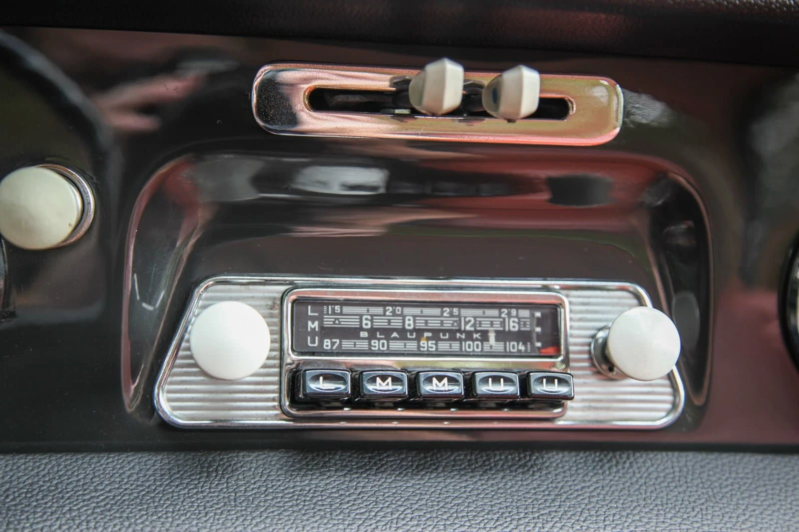 Volkswagen Type 34 Karmann Ghia 1965 081